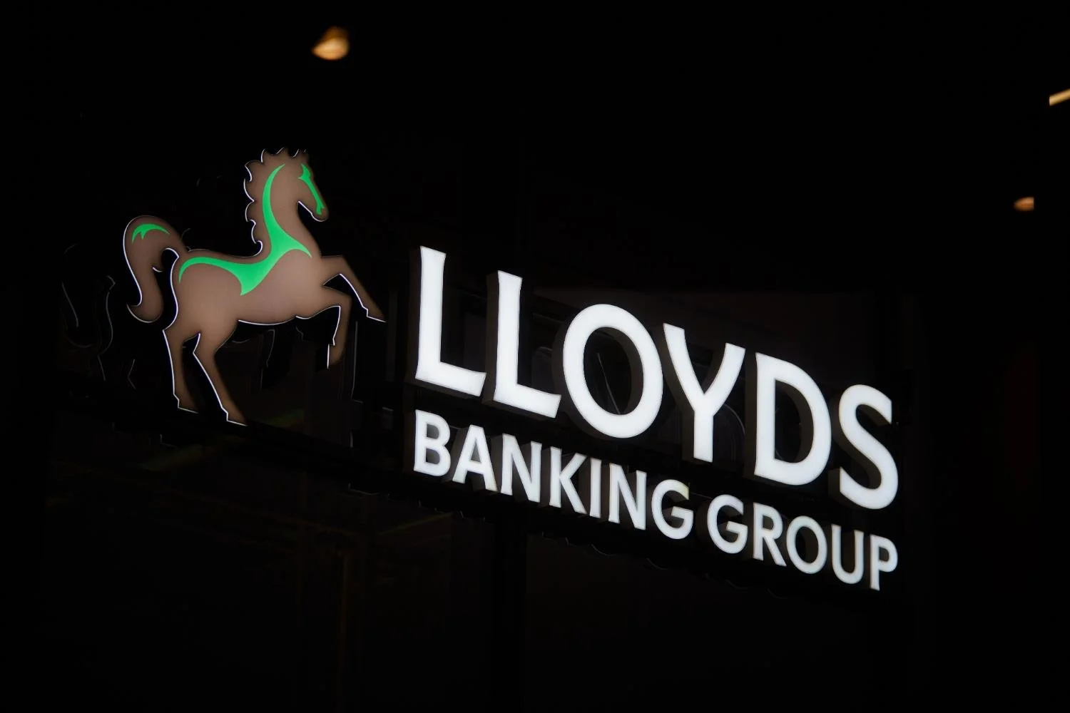 Lloyds, Halifax 7272.jpg