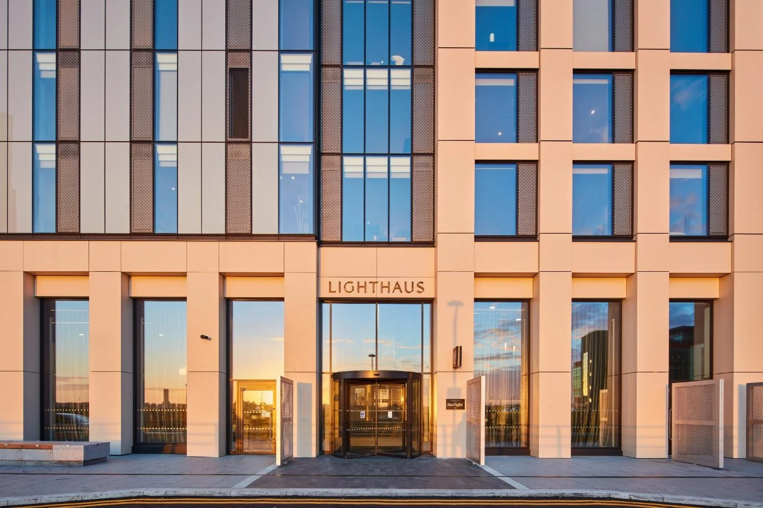 Lighthaus (Ascot Dusk) 9270.jpg