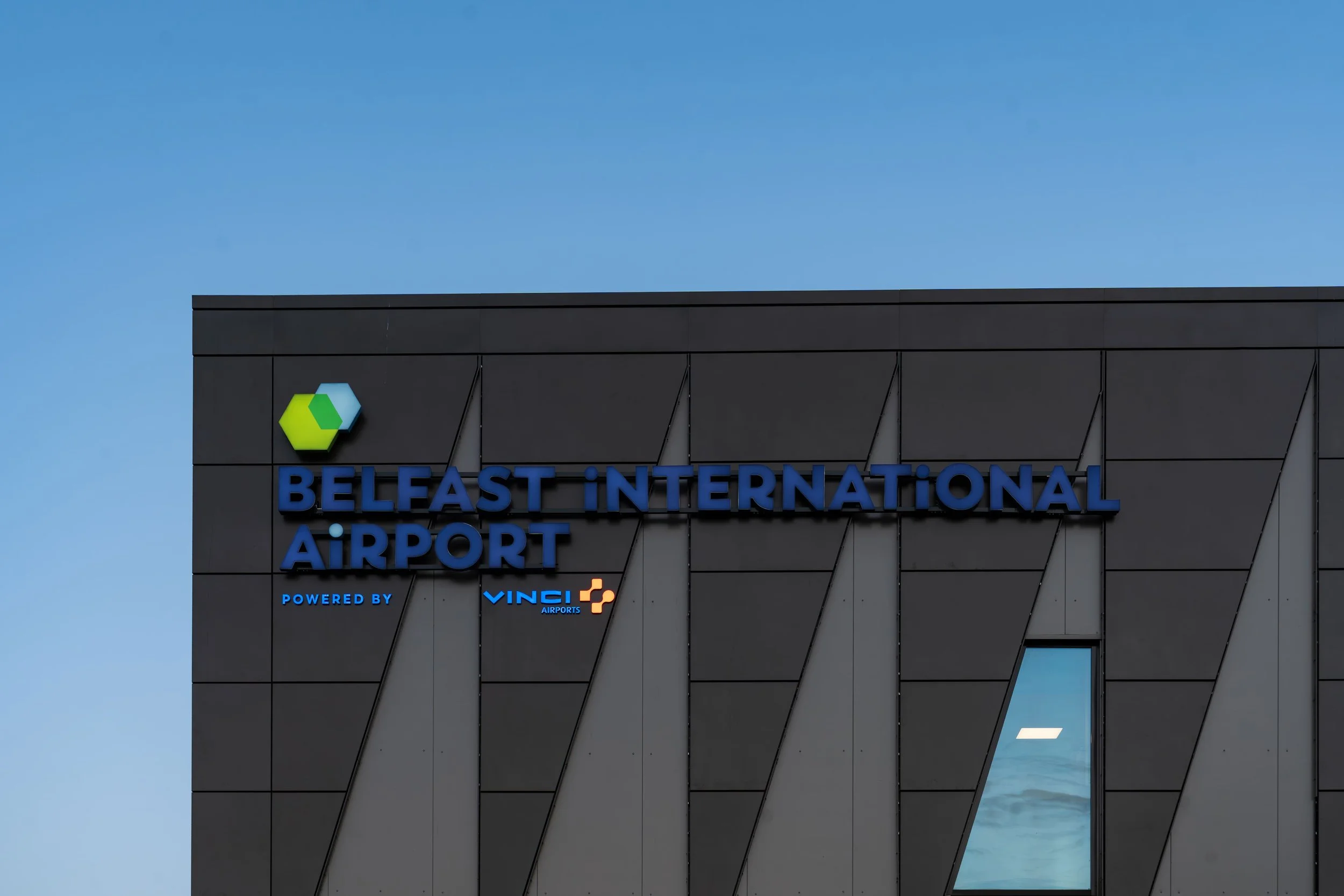 Belfast Intl Airport-29.jpg