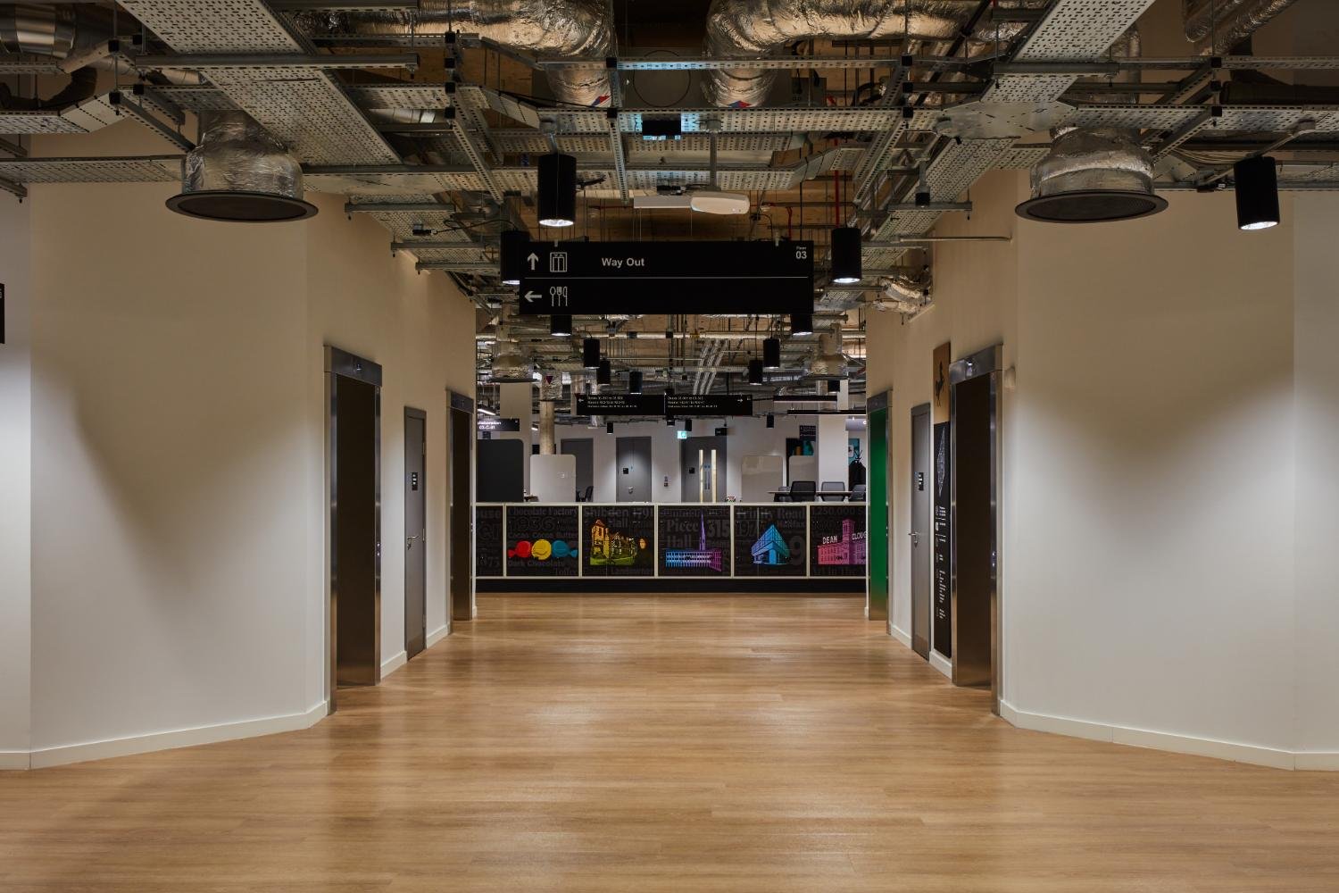 Lloyds, Halifax 6829.jpg