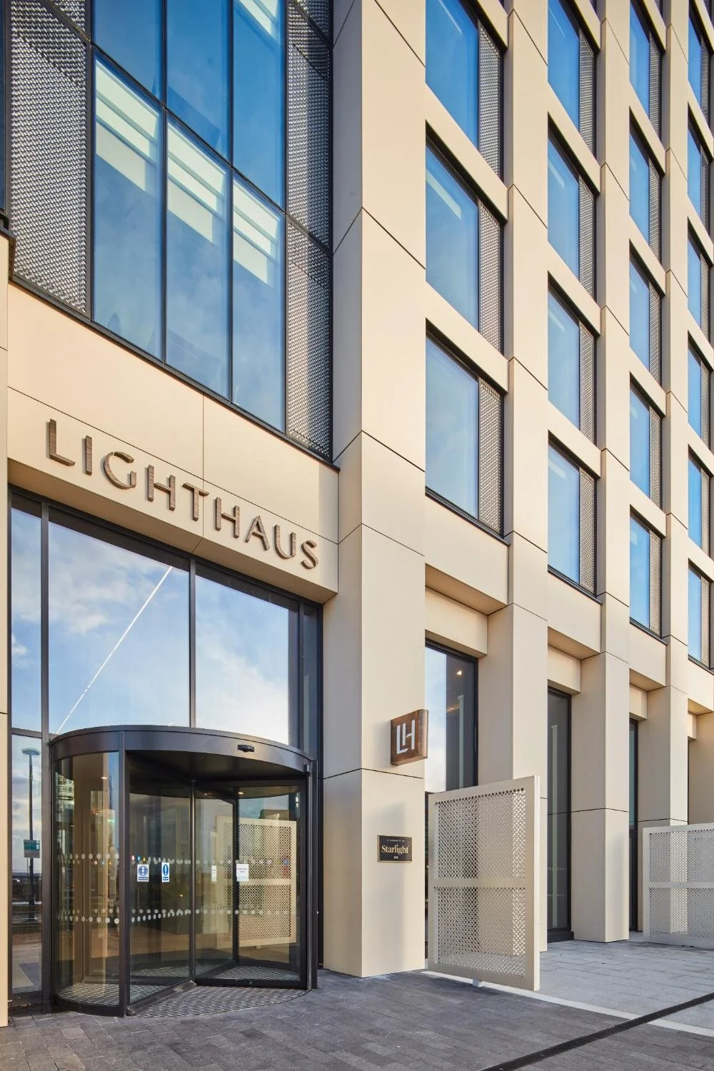 Lighthaus 3505.jpg