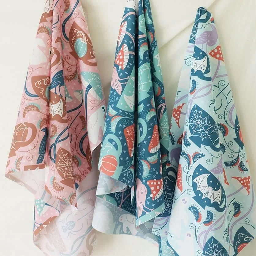 Happy Halloween!! 🎃 

コテージハロウィンのティーパーティー

@nunocotofabric さんで販売中です❤️

#Halloweenfabric #nunocotofabric #artlicensing #printandpattern #ハンドメイド #生地 #テキスタイルデザイン