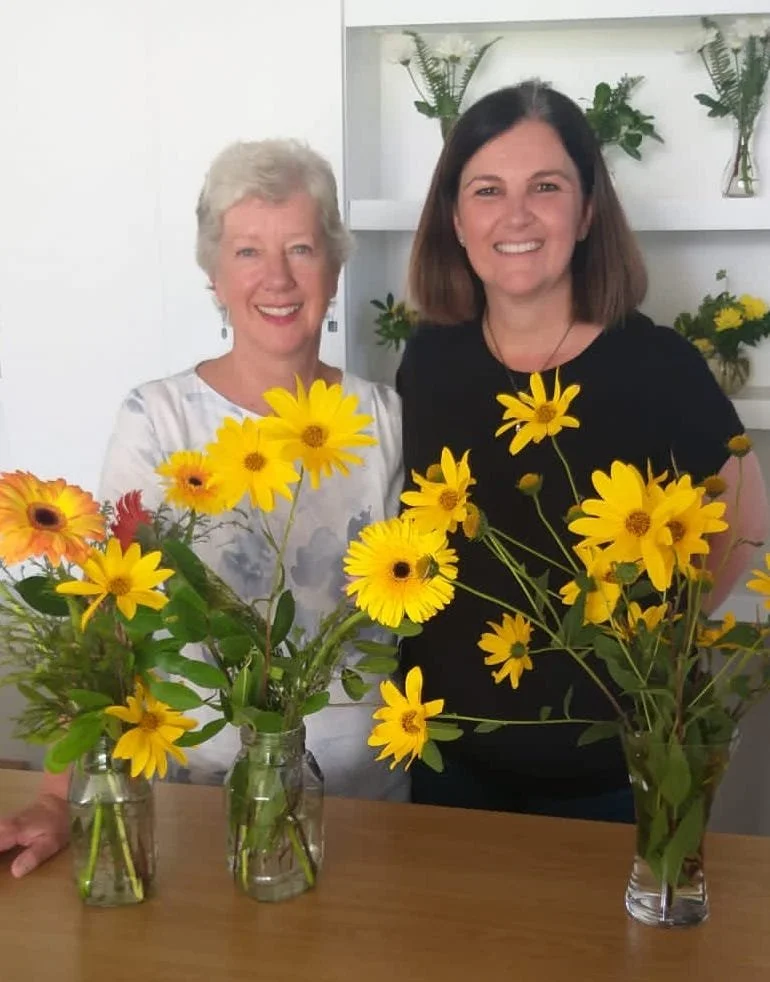 CROSSROADS ON THE ROAD TO THE CROSS