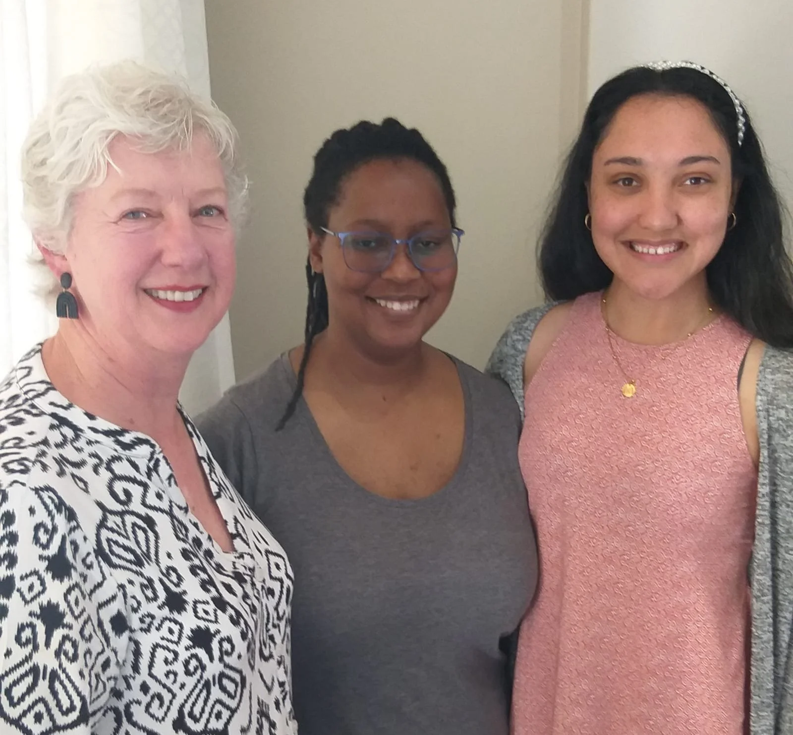 LINDO VISITS THE GOLDEN OLDIES