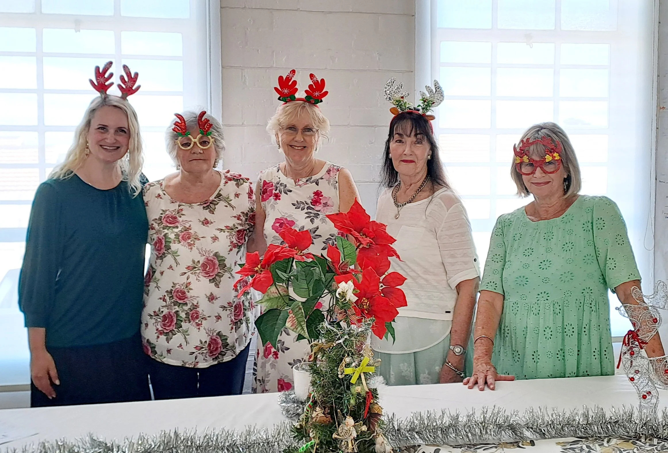 CHRISTMAS AT THE GOLDEN OLDIES