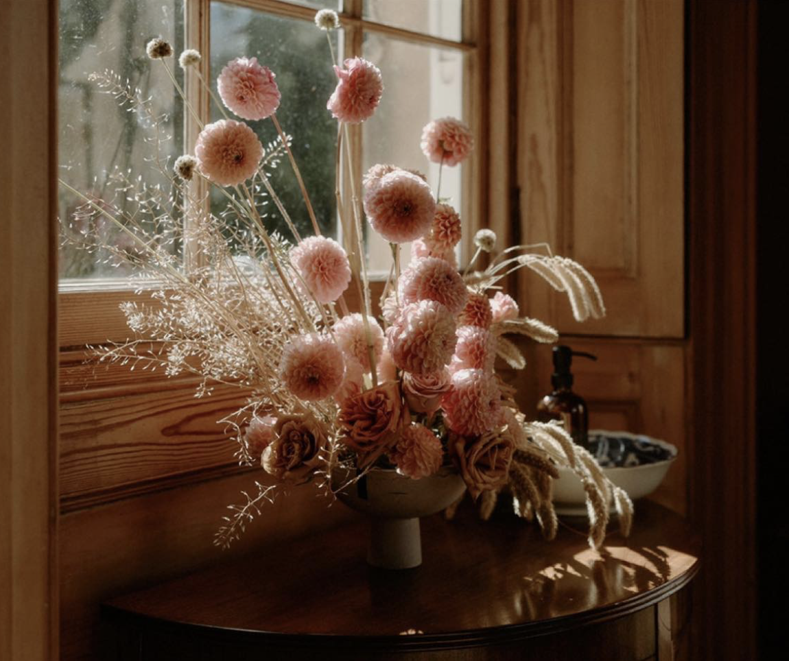 Autumn. wedding arch. wedding flowers. ceremony Glasgow. Edinburgh. Scotland. Creative florist. Colourful wedding. wild flower workshop. 