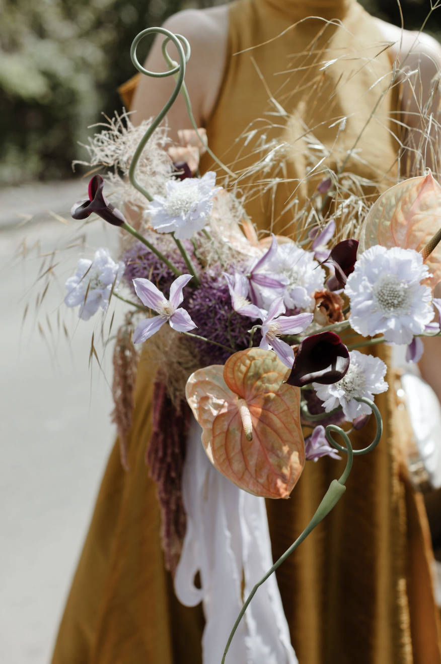 summer wedding. bridal bouquet. modern bride. contemporary wedding. peony. dahlia. pastel wedding. colourful wedding. luxury wedding floral design. Scottish wedding. Glasgow. Edinburgh. wild flower workshop.