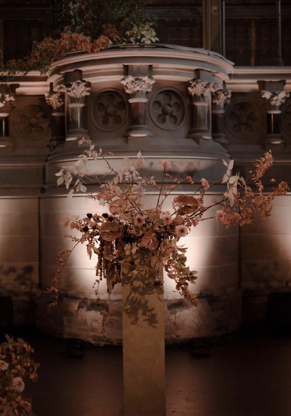 Autumn. wedding arch. wedding flowers. ceremony Glasgow. Edinburgh. Scotland. Creative florist. Colourful wedding. wild flower workshop. 