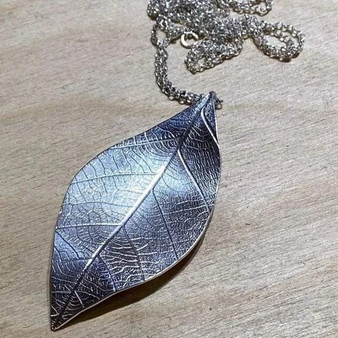 jewellery-workshop-silver-leaf-pendant.jpg
