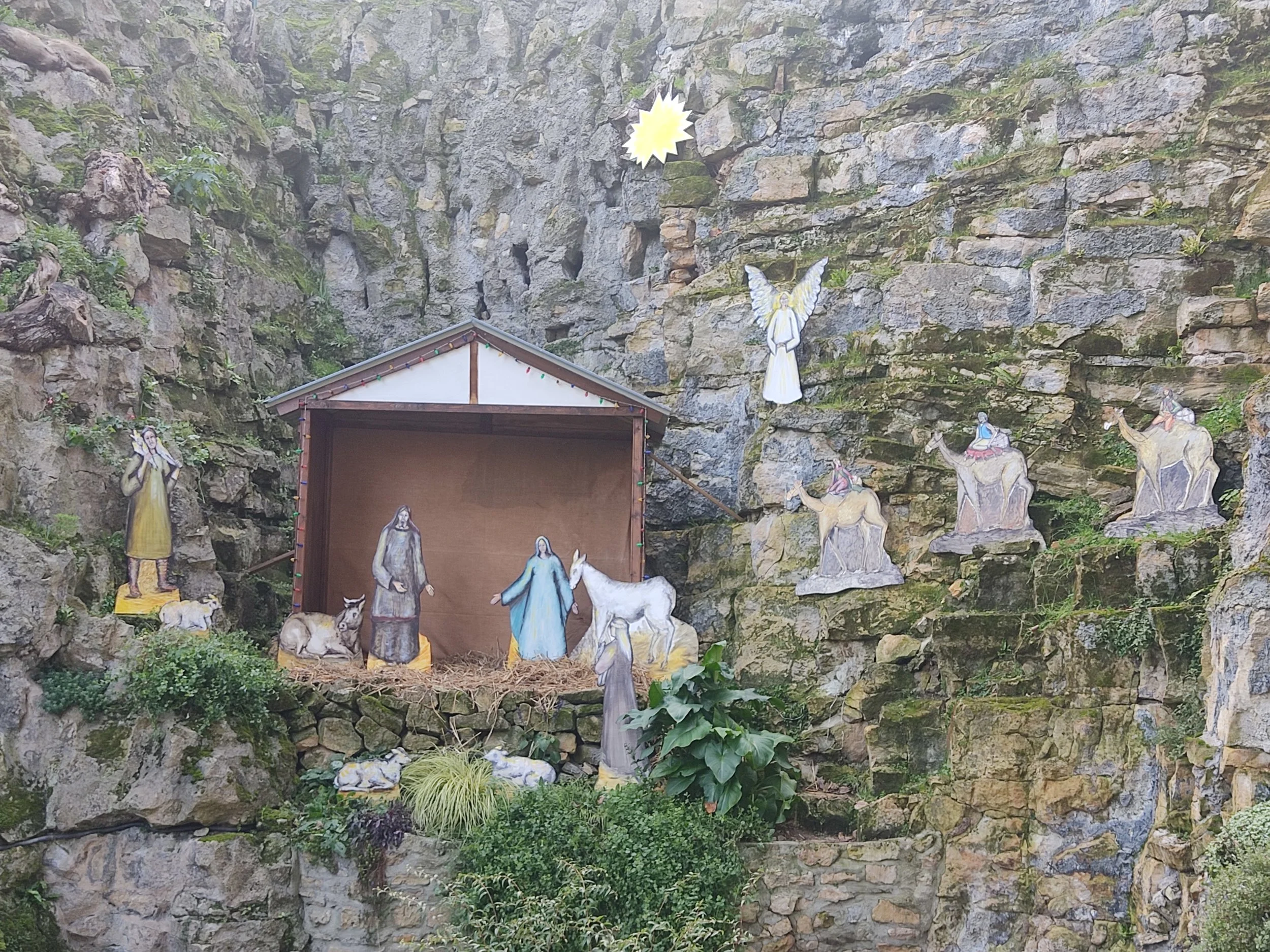 Venez voir la Crèche du Petit Lourdes
