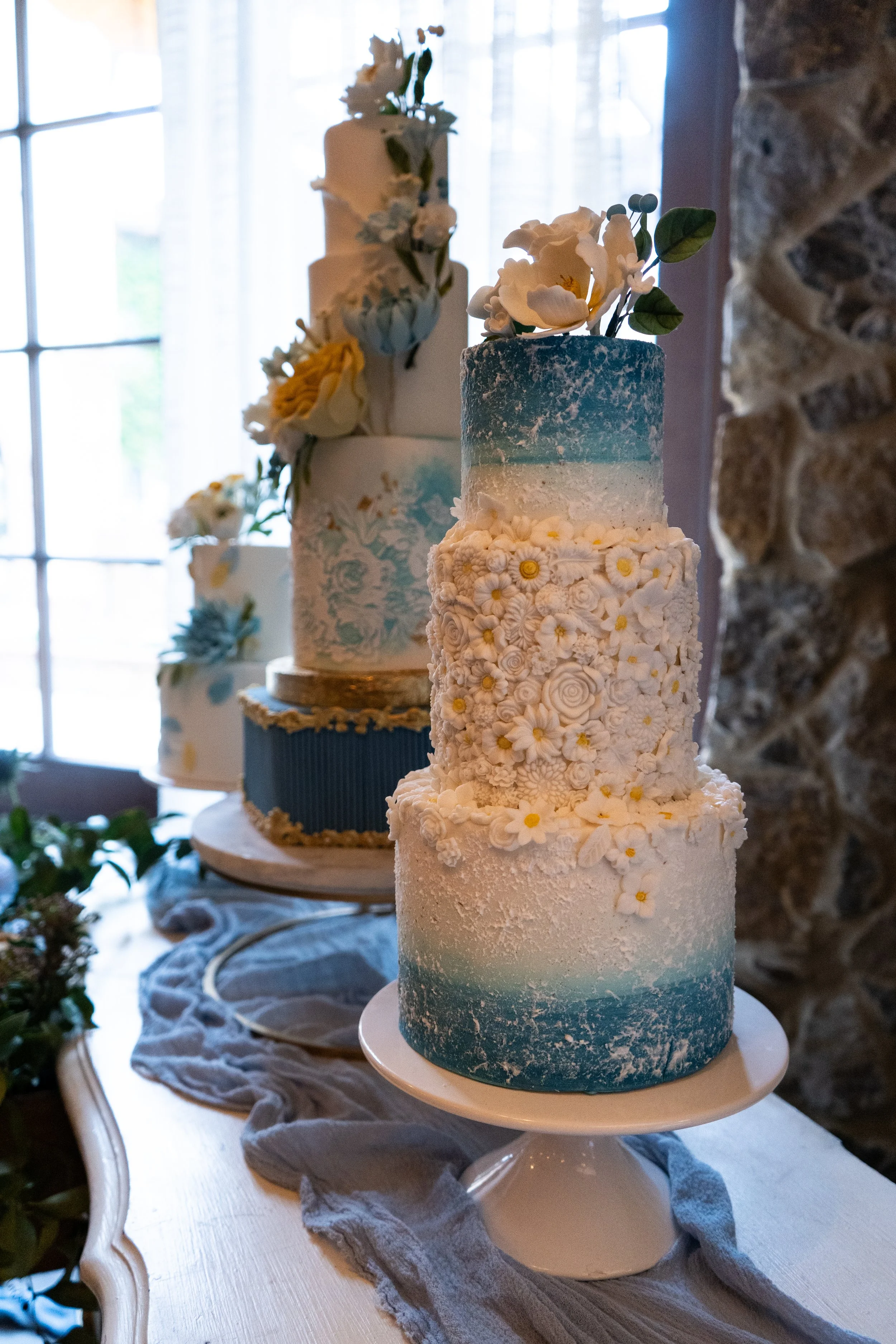 BLUE-03.jpg