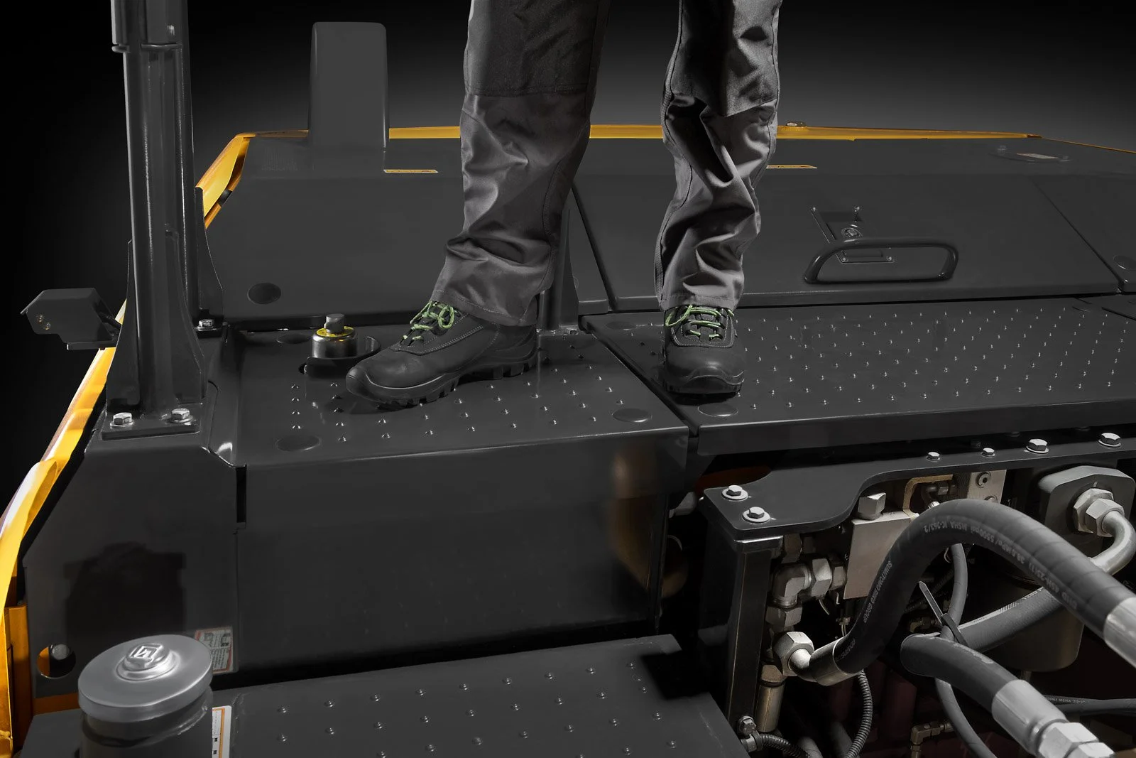 926F (7)_Retouch_Low_Res.JPG