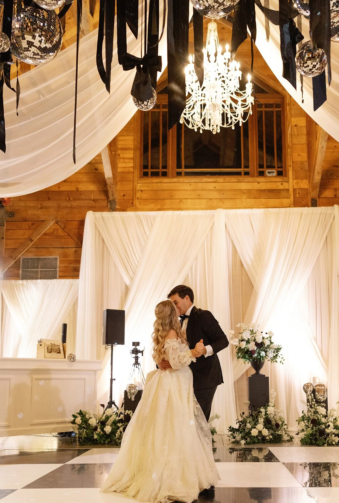 repurposed-ceremony-pedestal-florals