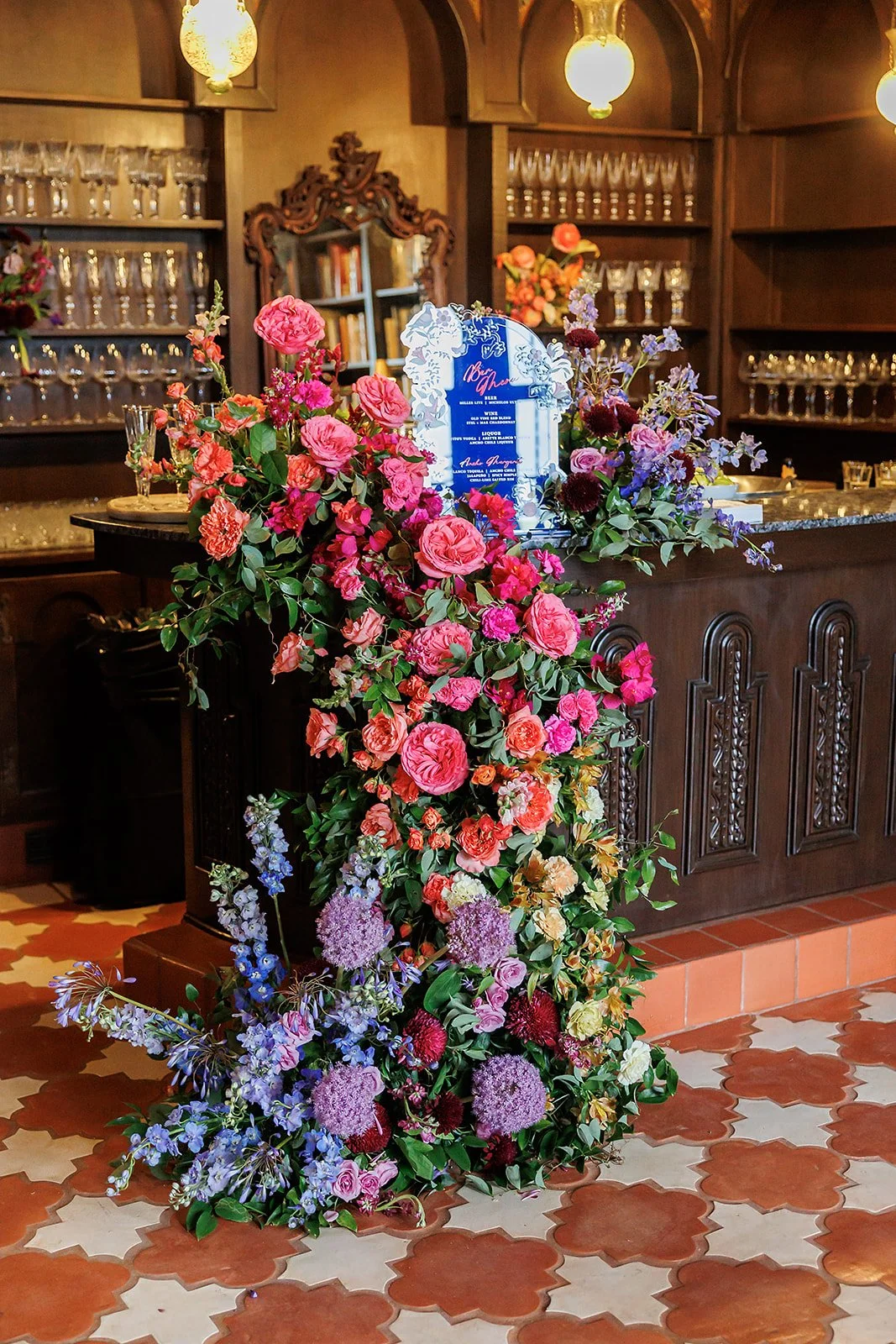  Colorful wedding flowers for bar 