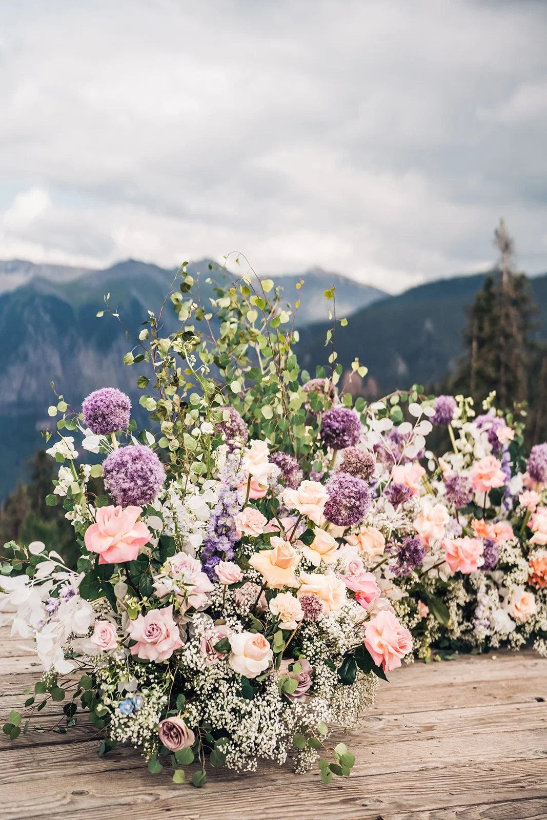  Details of wedding flowers in Telluride 