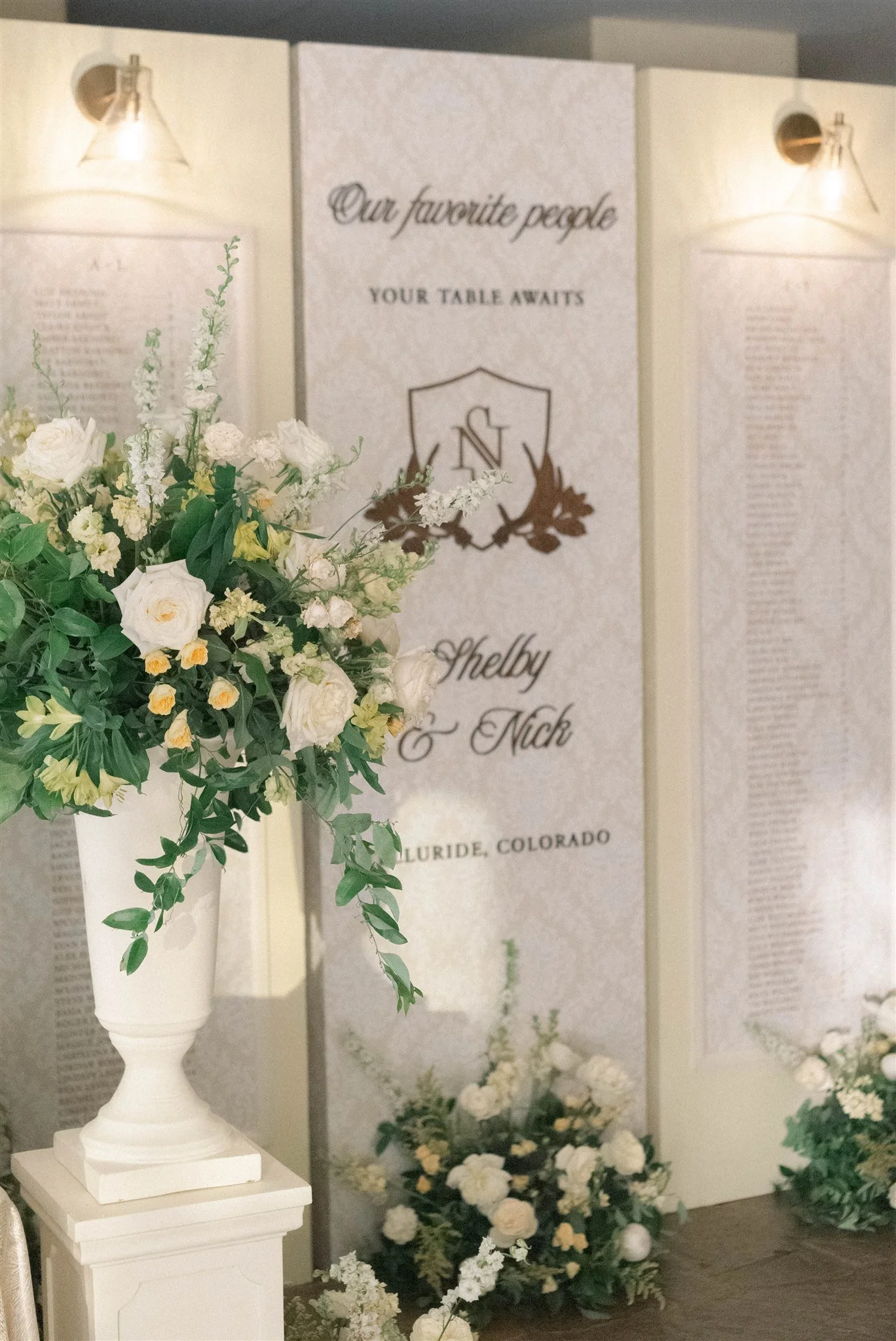  Telluride wedding florals with welcome sign 