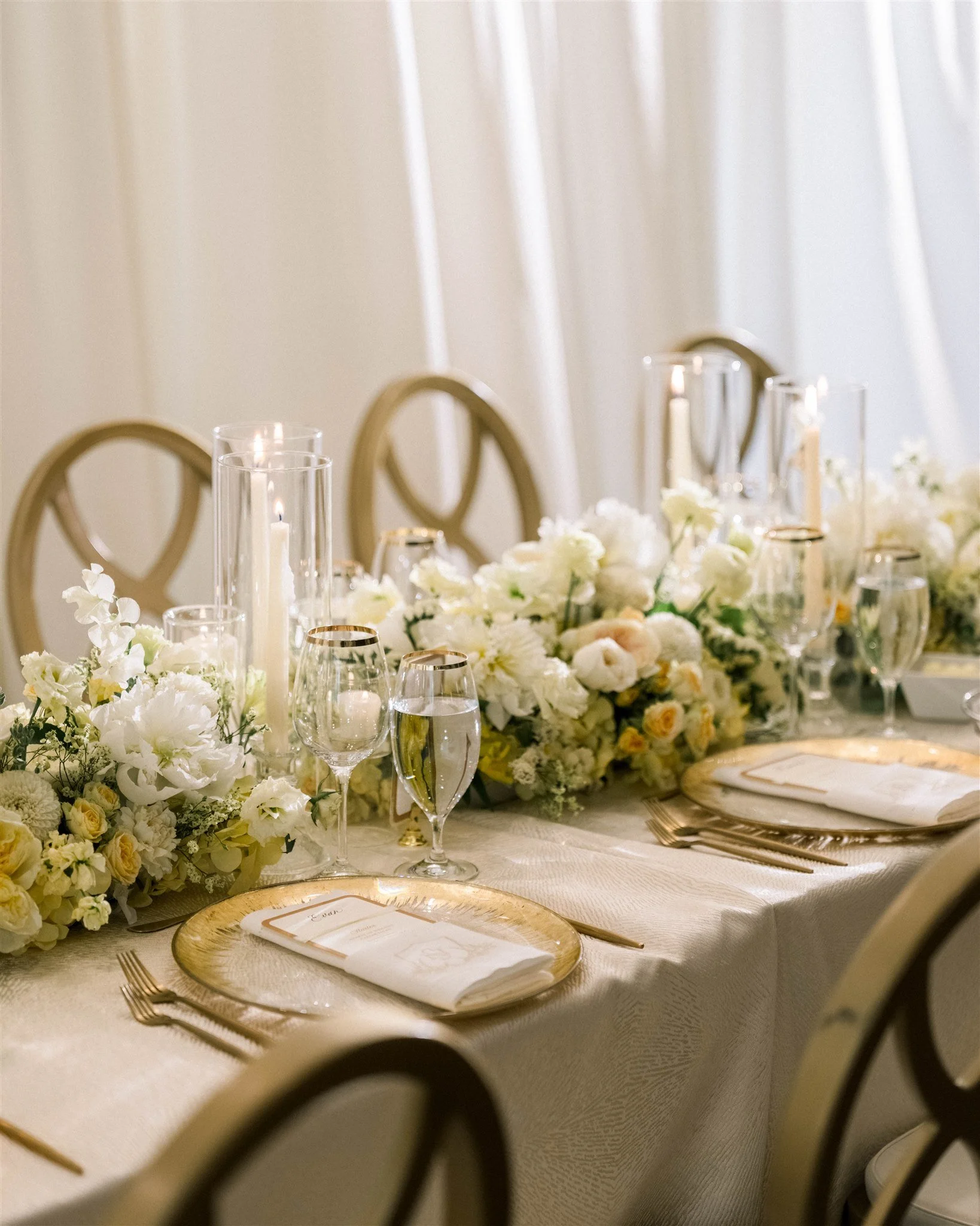  Head table floral runner with taper candles 