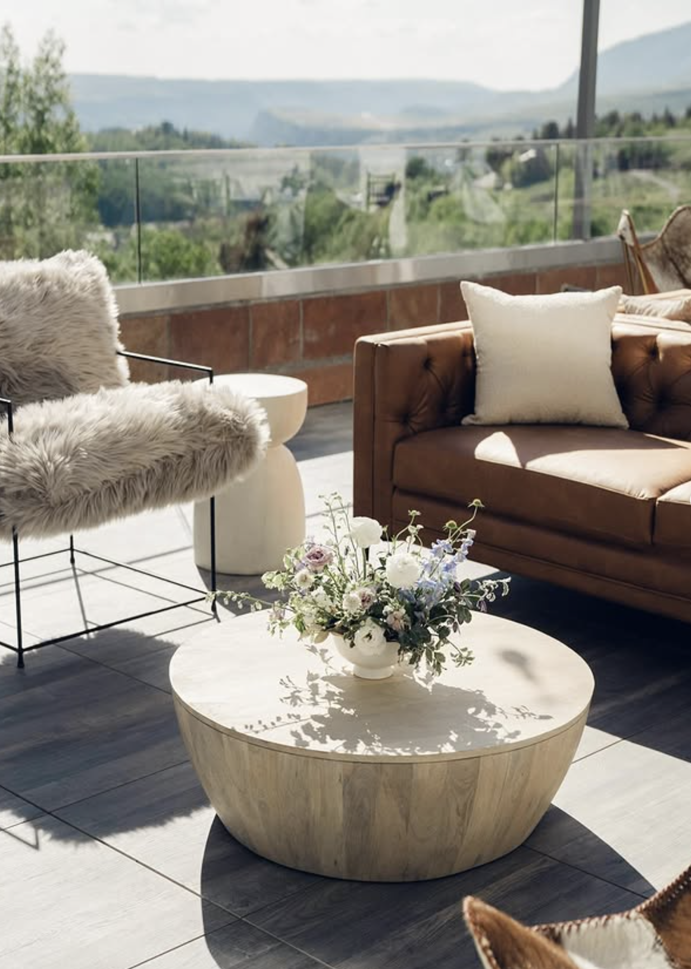  Lounge floral set up 