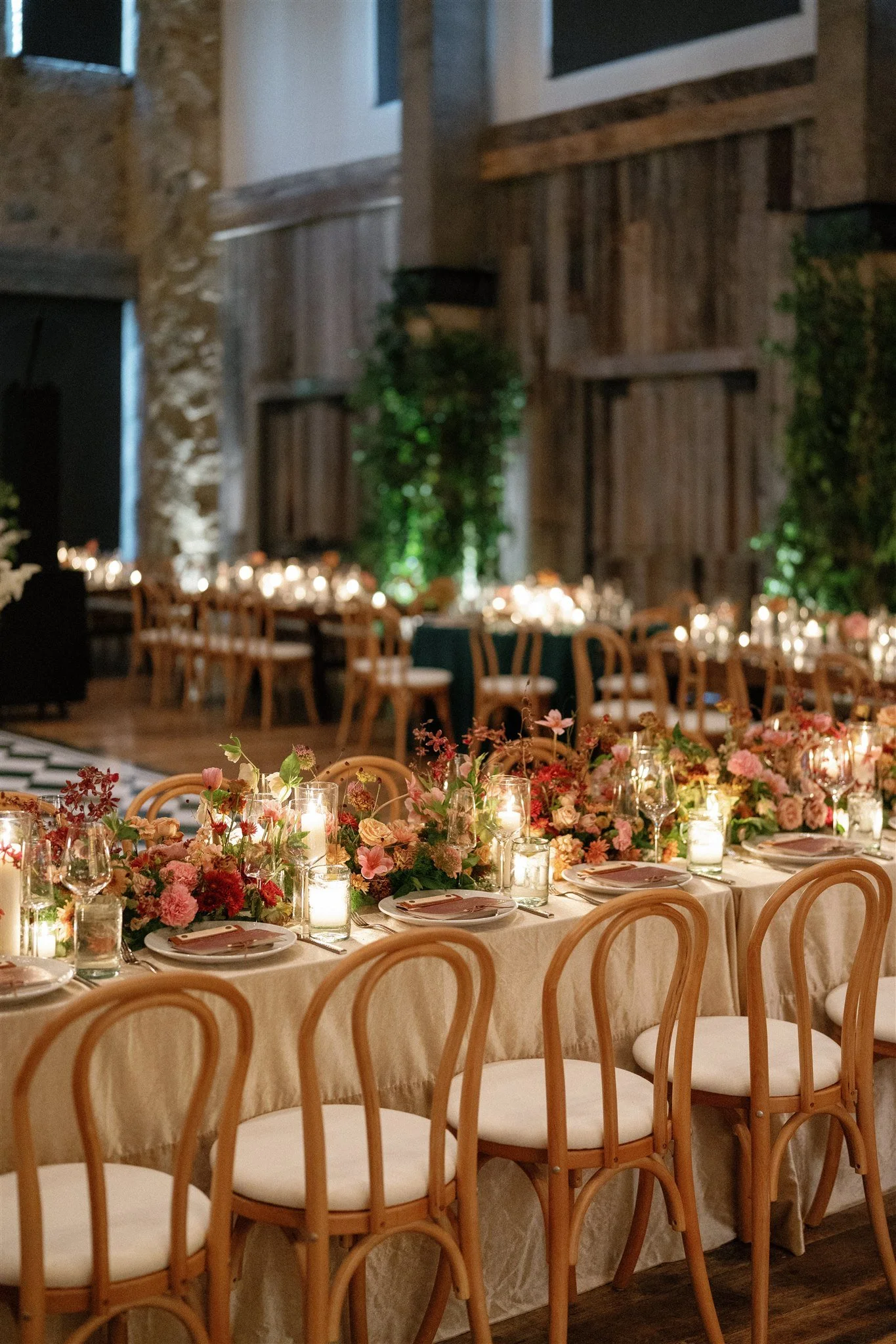  This romantic wedding reception featured autumn hues and fresh foliages. 