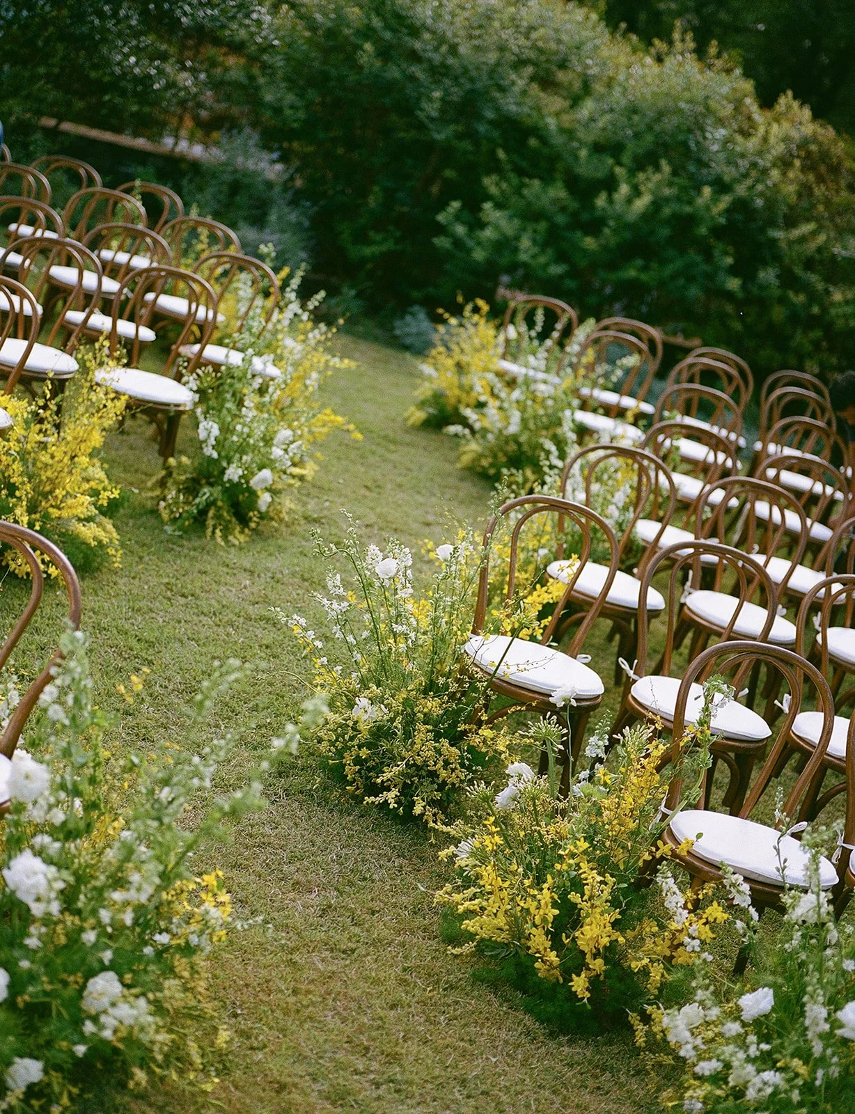  Serpentine style wedding aisles are a modern take on a traditional ceremony. 