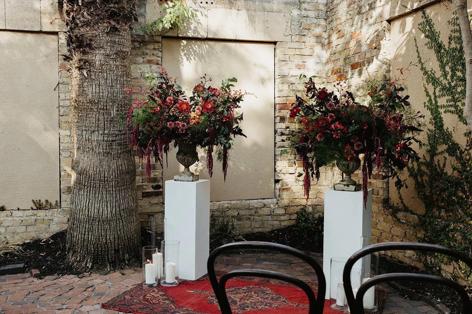  Super lush florals for a microwedding. 