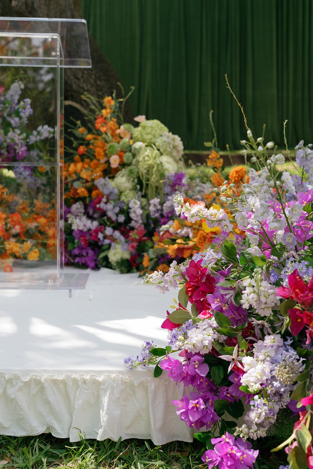  Bold colors of wedding flowers 