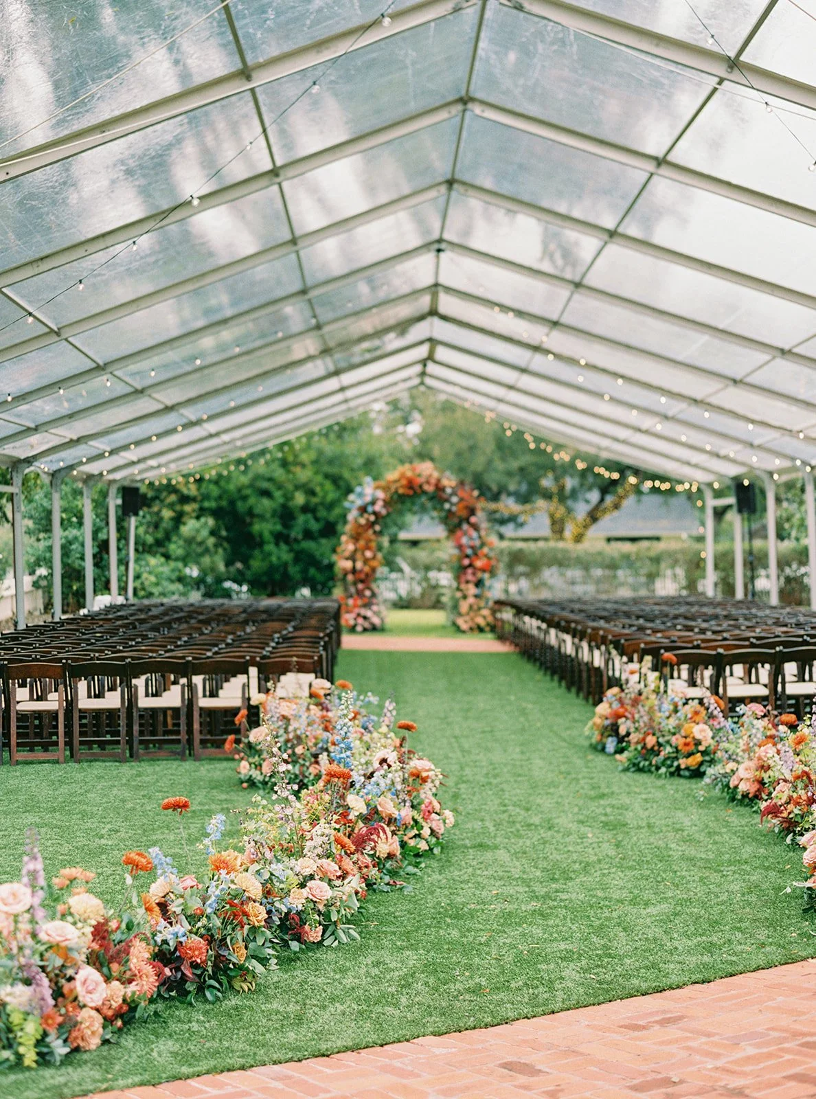 Fall wedding ceremony flowers