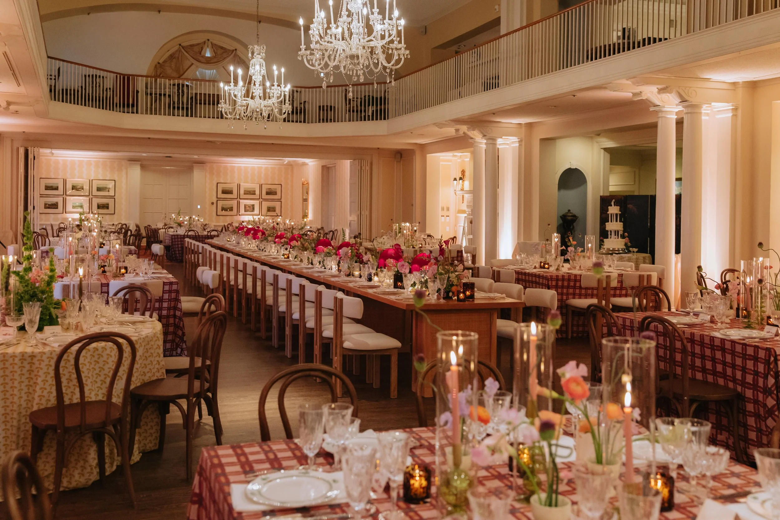 Country club wedding with Richmond Virginia wedding florist
