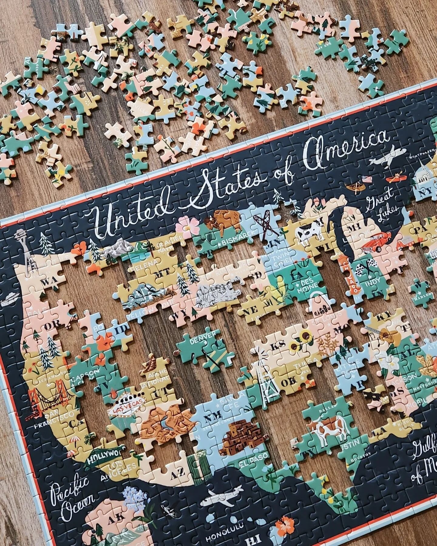 This was the most cozy puzzle to complete last weekend on my mini WV trip! 🏞☔️

I absolutely love all the @riflepaperco puzzles. It's one of my favorite illustration styles. The color schemes in this puzzle are absolutely perfect! I was immediately 