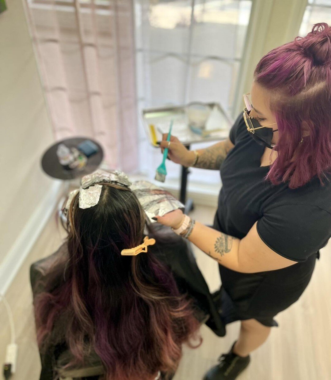 Another day, another fabulous balayage ✨ Book your appointment today&hellip; it&rsquo;s never too late to #lookgoodfeelgorgeous
#modesalon #arlingtontx #teammode #modehairsalon #teammodehair #mode #hairsalon #hairstylist #balayage #highlights #balaya