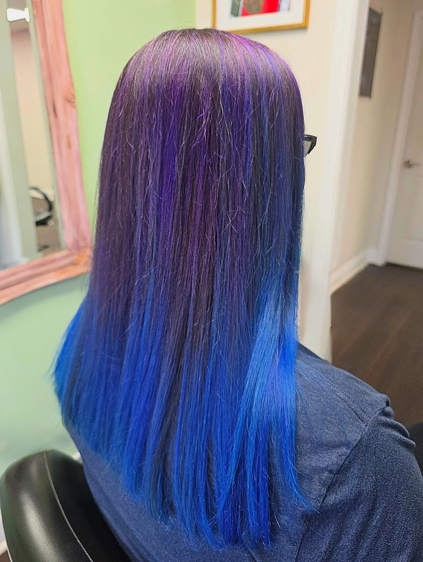 ✨ MODEified in Technicolor 💜💙
Coming in bold, leaving electric.
Welcome to Mode, where we don’t do basic.
⭐️ Color, haircut and style by Baylee.
#modesalon #teammode #hair #creativecolor #balayage #purplehair #bluehair #hairinspo #hairstyli