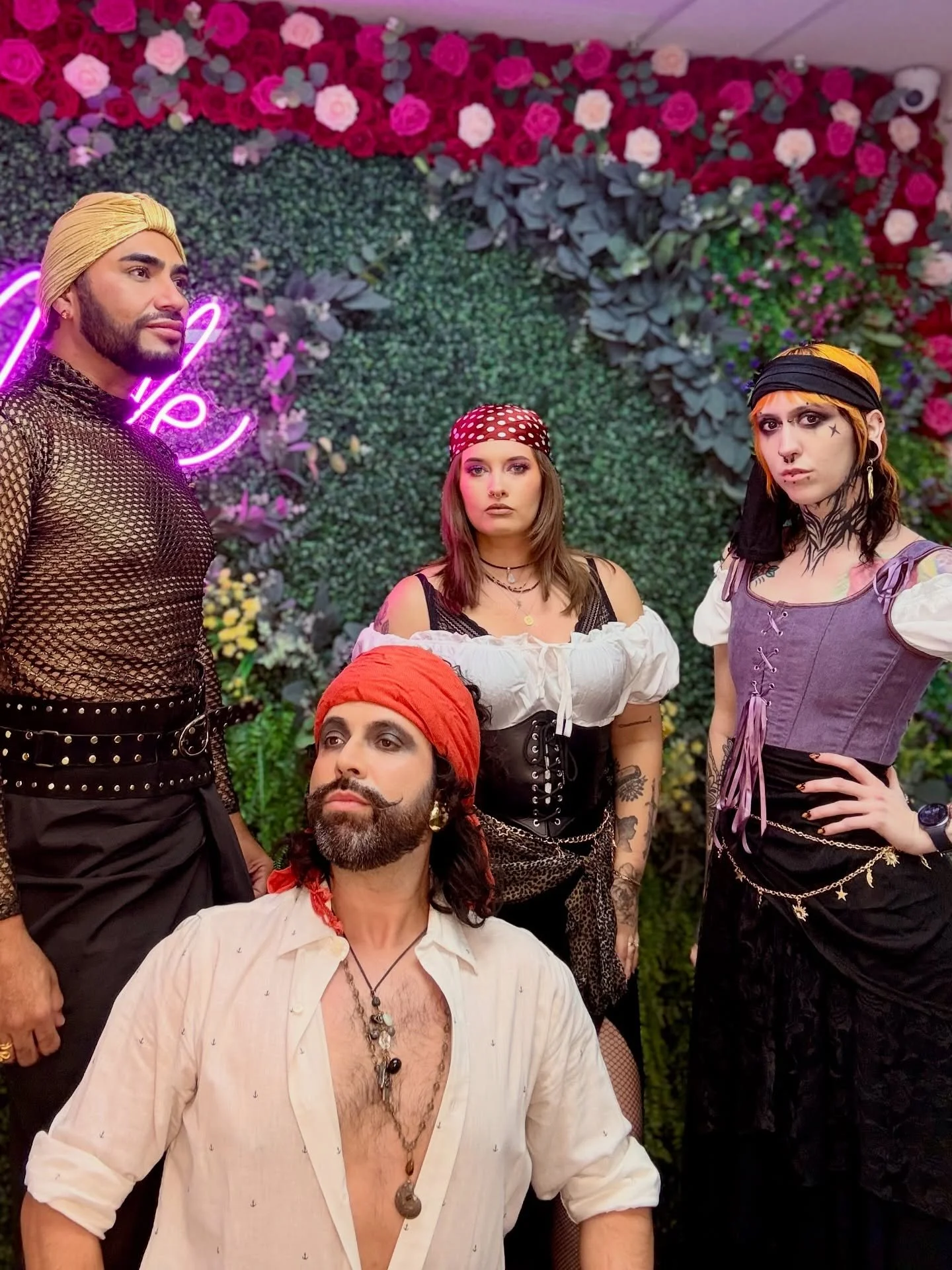 Aye, aye, captain! 🏴‍☠️⚓️ We didn’t choose the pirate life… the pirate life chose us.
#modesalon #teammode #piratemode #salonlife #pirate #workflow #hairstylist #halloween #fyp #teamgoals #ʜᴀʟʟᴏᴡᴇᴇɴ2025 #yas #werk