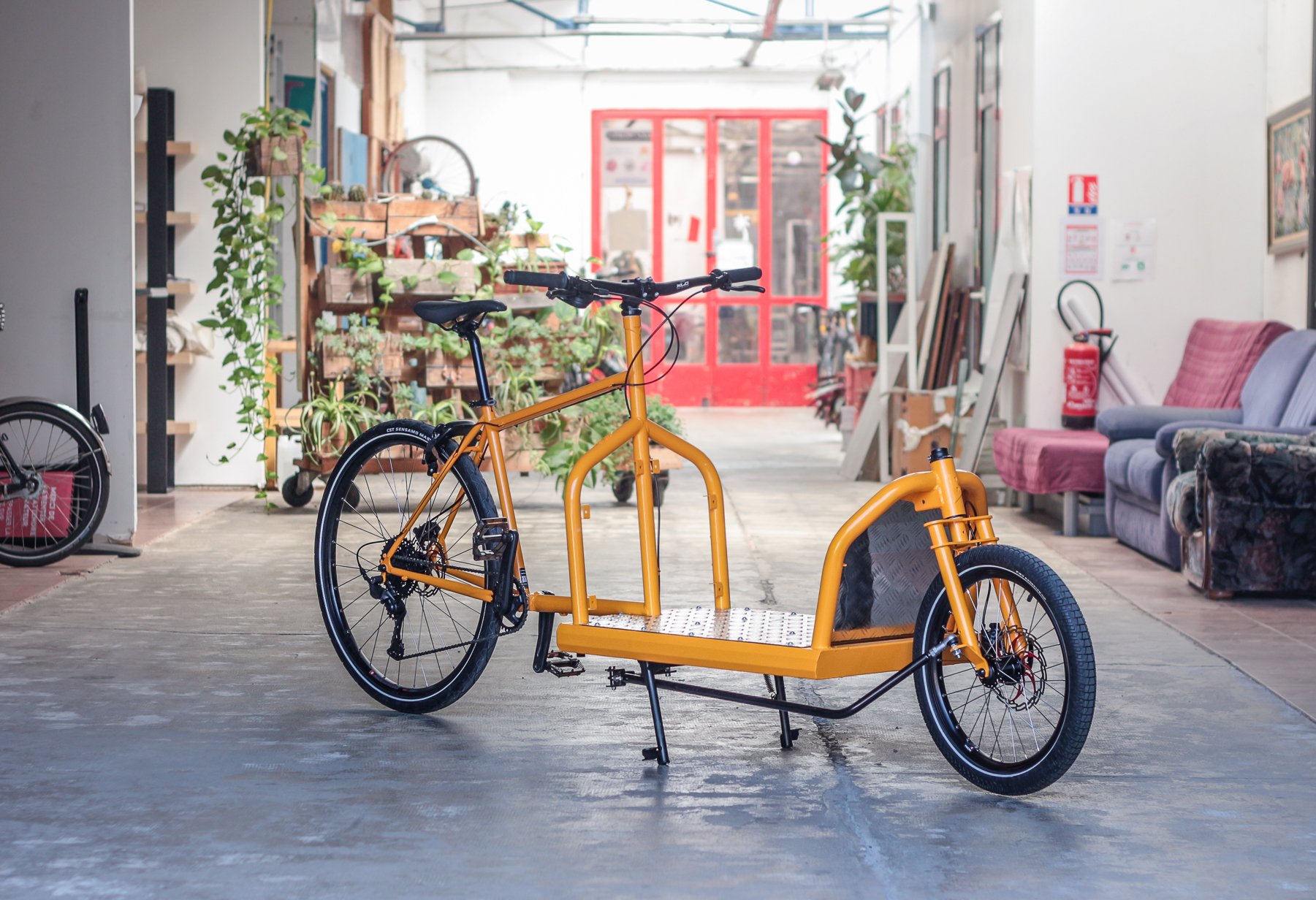 Le vélo cargo sportif d'Estelle et Mathieu