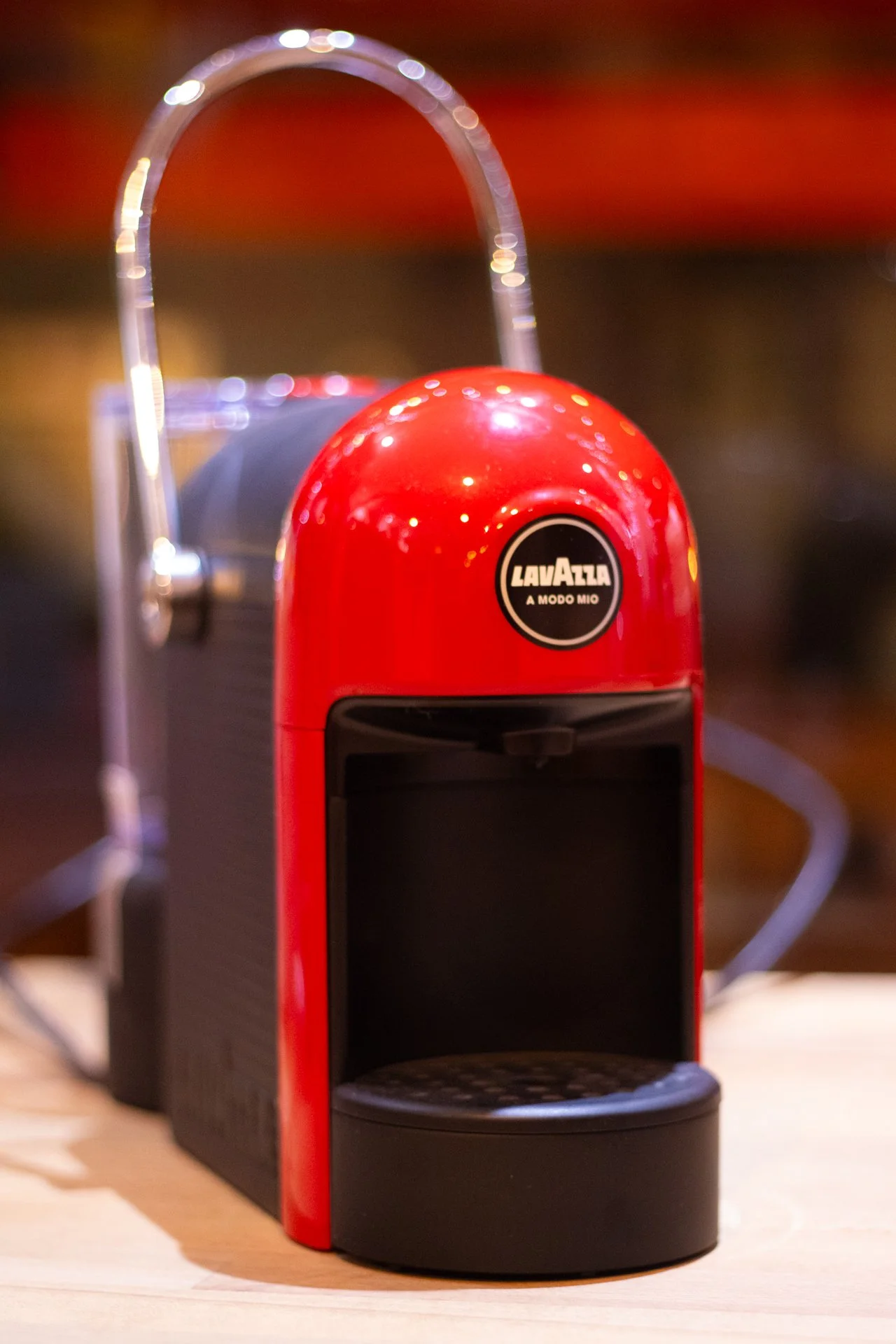 RED Lavazza A Modo Mio Jolie Espresso Pod Machine — Perfecto Coffee