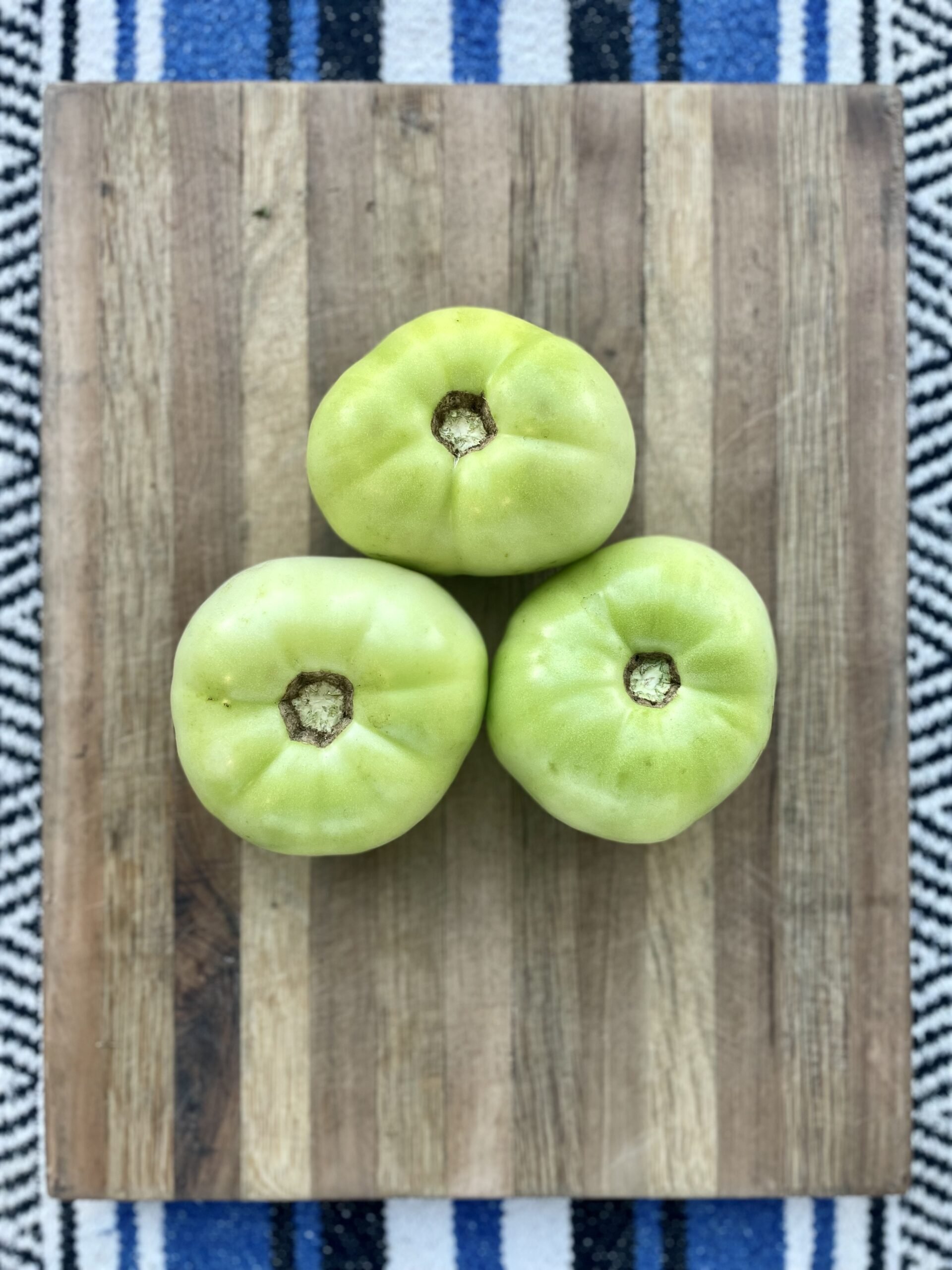 green-tomatoes-green-gold-scaled.jpg (Copy)