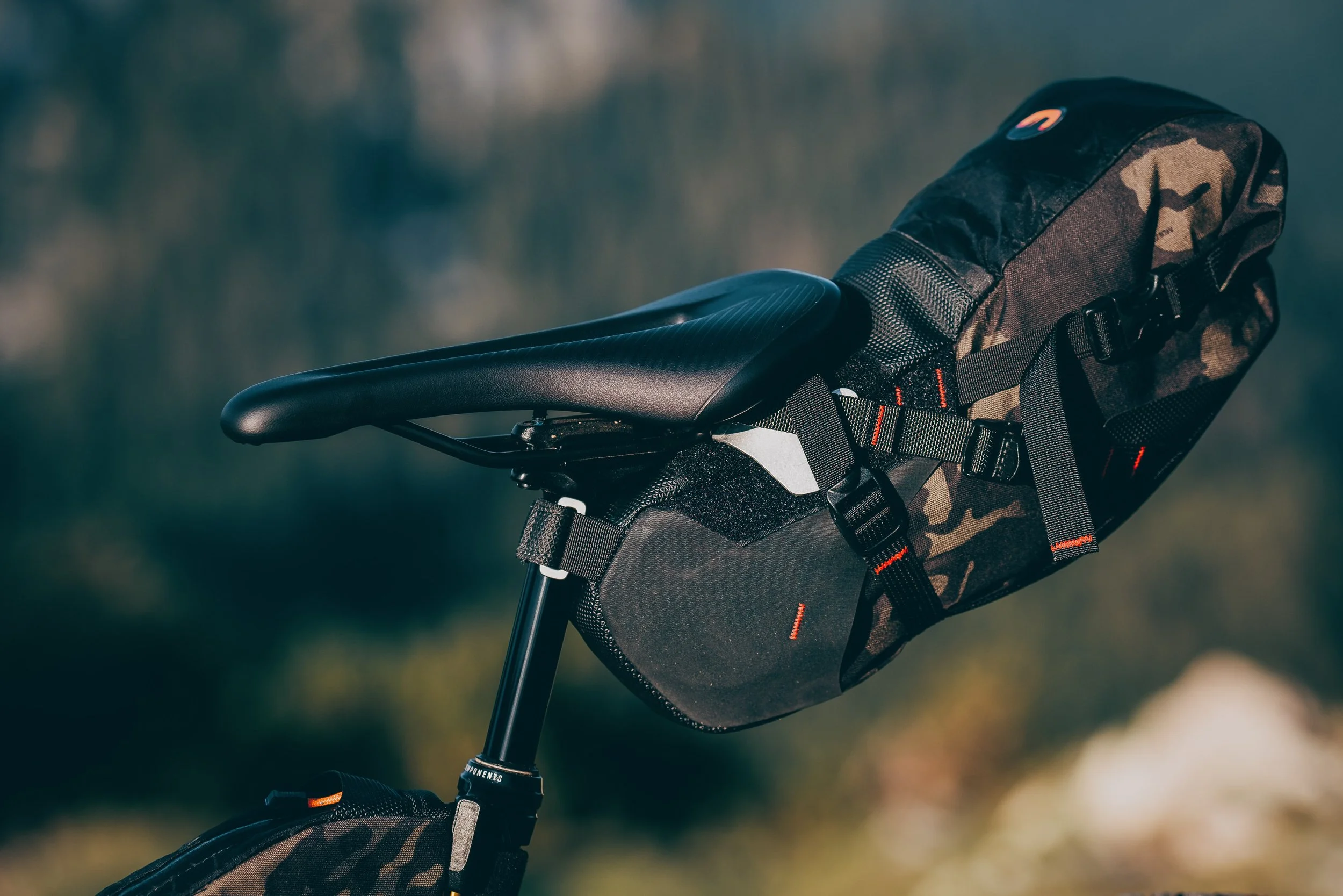 bedrock black dragon dropper seat bag