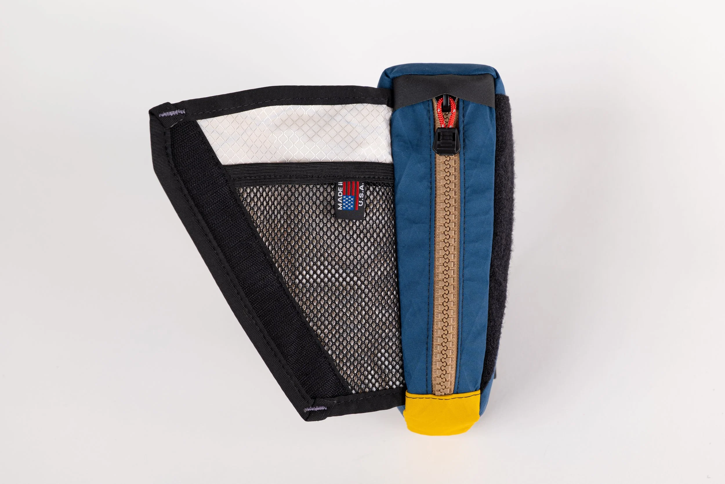 Cache 5 Zipper.jpg