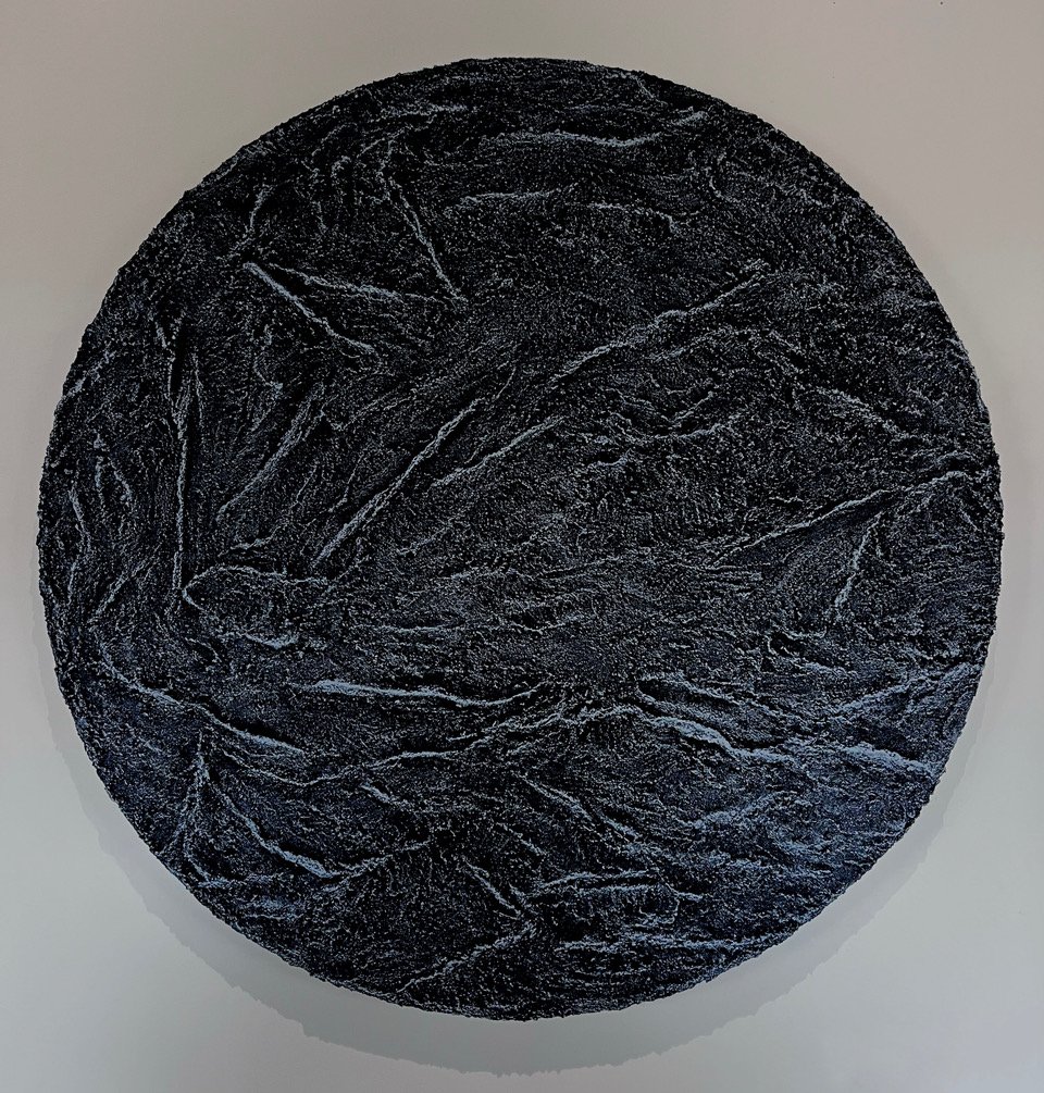 Impressions round black.jpeg