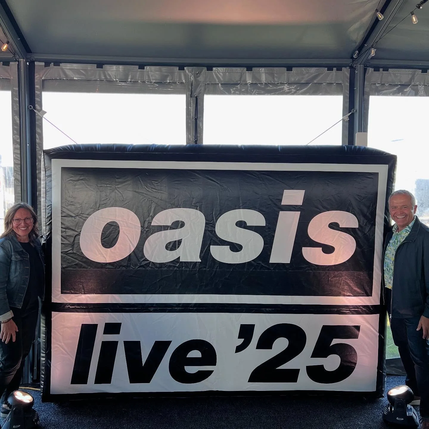 My soul is full after seeing @oasis live last night!! Can&rsquo;t think of a better way to celebrate 25 years with @tony_dasilva than jumping around and singing along to these iconic songs!

#oasislive25