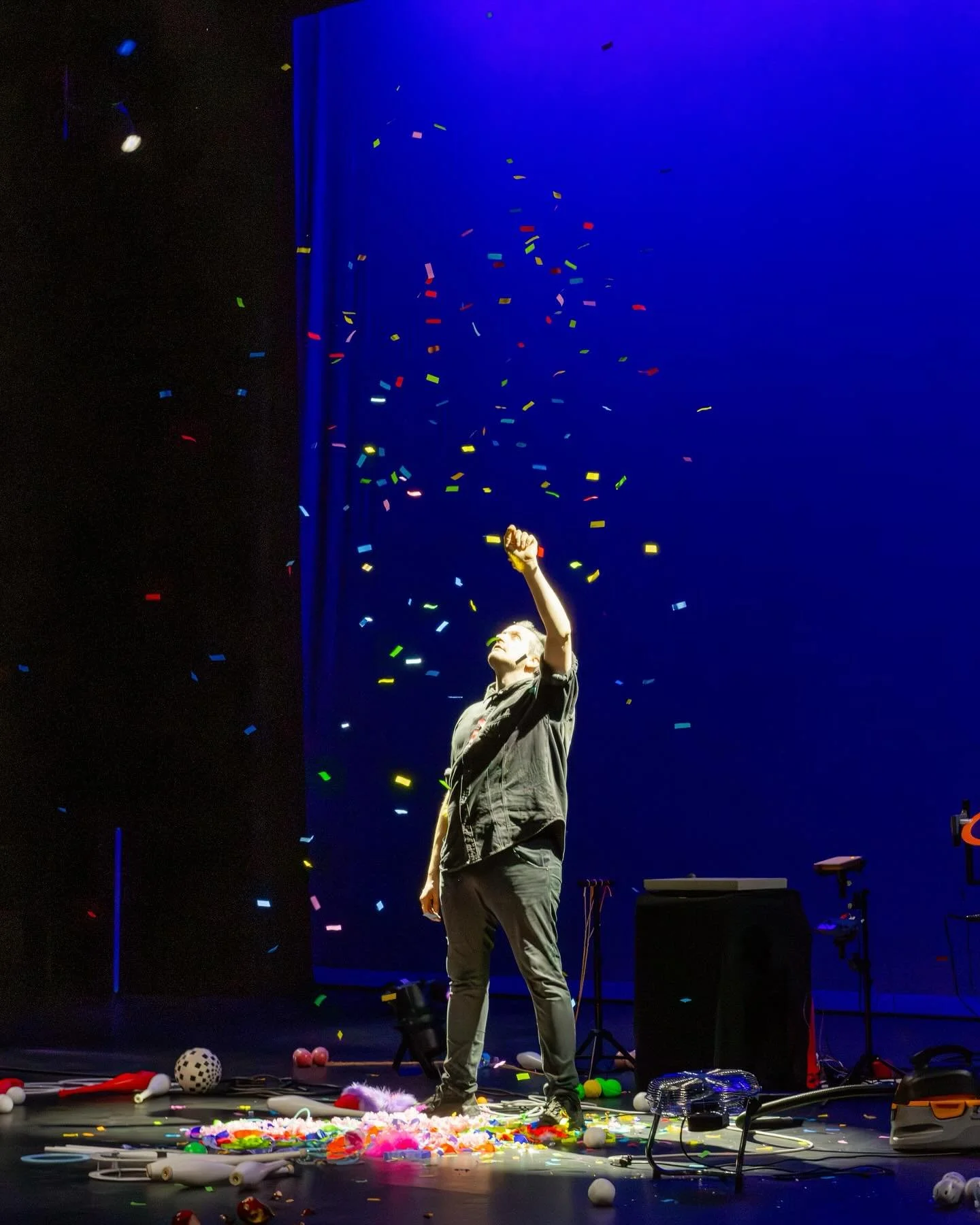 Thank you to everyone who came out to see Jay Gilligan’s Reflex show at Coppell Arts Center and Northern California Center for the Arts last week! 🙏 It was an incredible experience to share this journey exploring creativity, curiosity, and con