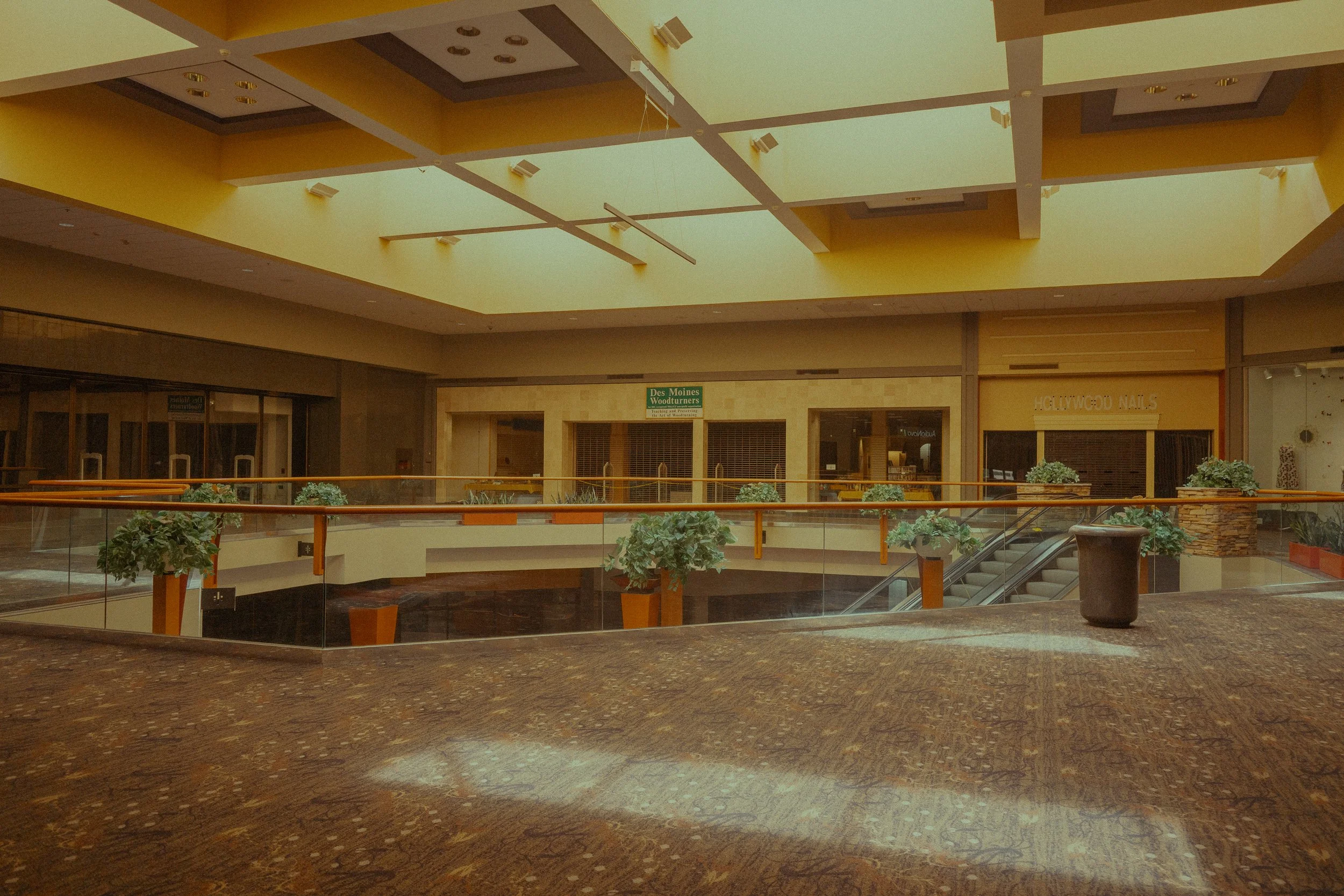 Valley west mall