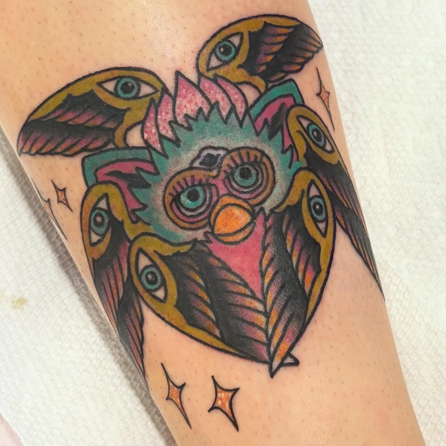 I love doing silly fun tattoos 🥰 Thanks so much for giving me the honor of doing this one @jessicawhalica 💖