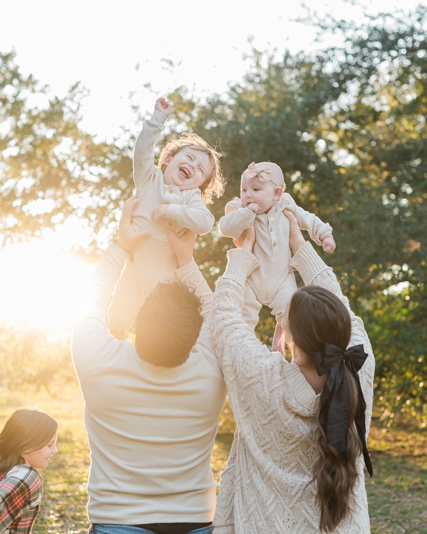 &ldquo;We didn&rsquo;t realize we were making memories, we just knew we were having fun&rdquo; - Pooh Bear 🐻 🍯
〰️
Such a simple concept but believe me when on days like today, I can complicate myself. Idk about you but the winter storm/ice/snow day