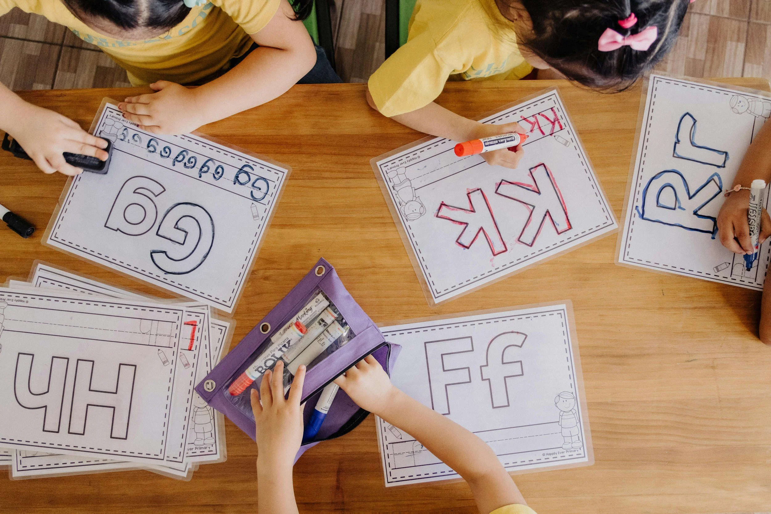 Homeschool Learning Centers vs. Homeschool Co-ops vs Homeschool Pods: What’s the Difference?