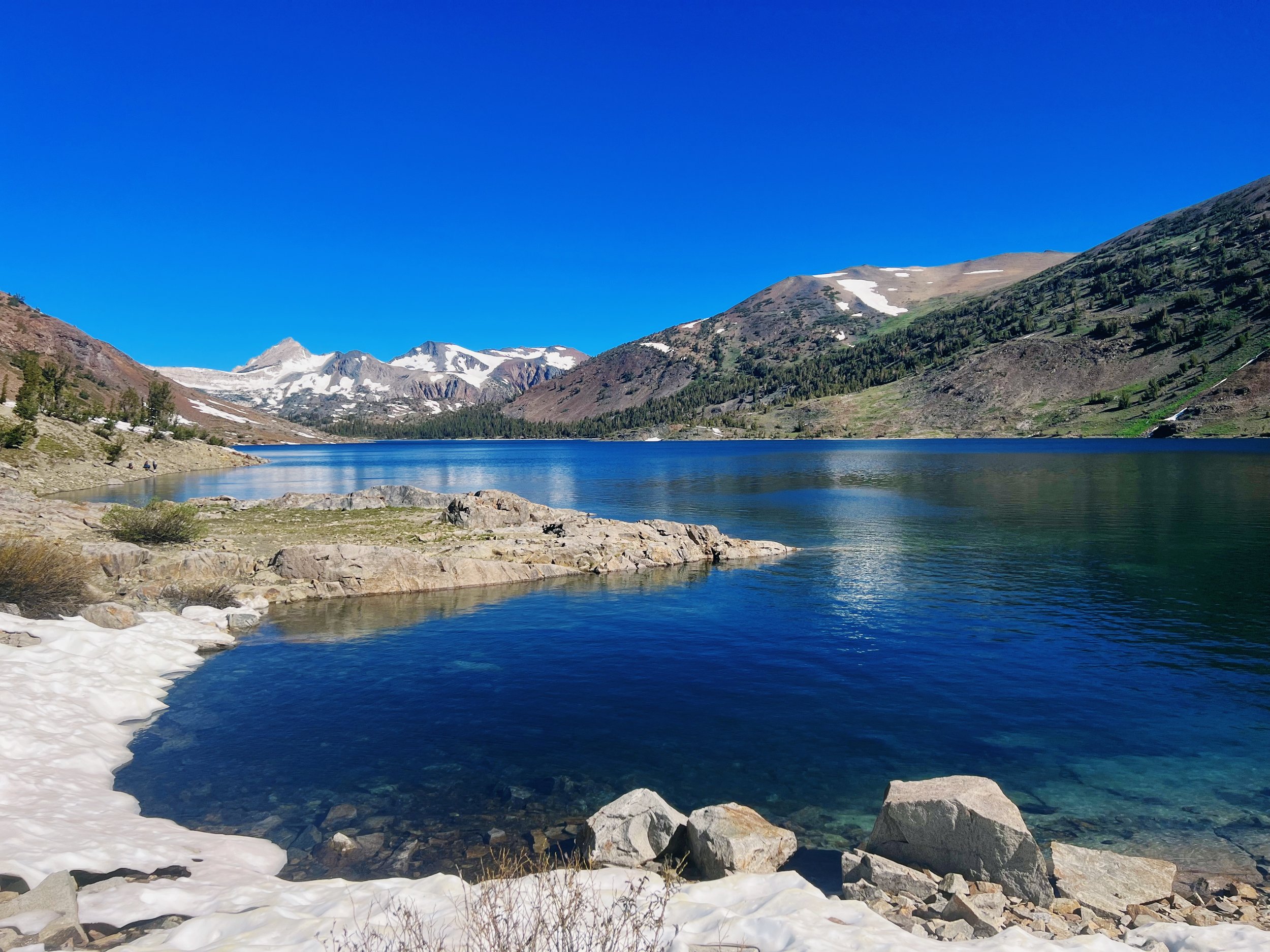 A Guide to Exploring California’s Saddlebag Lake Loop