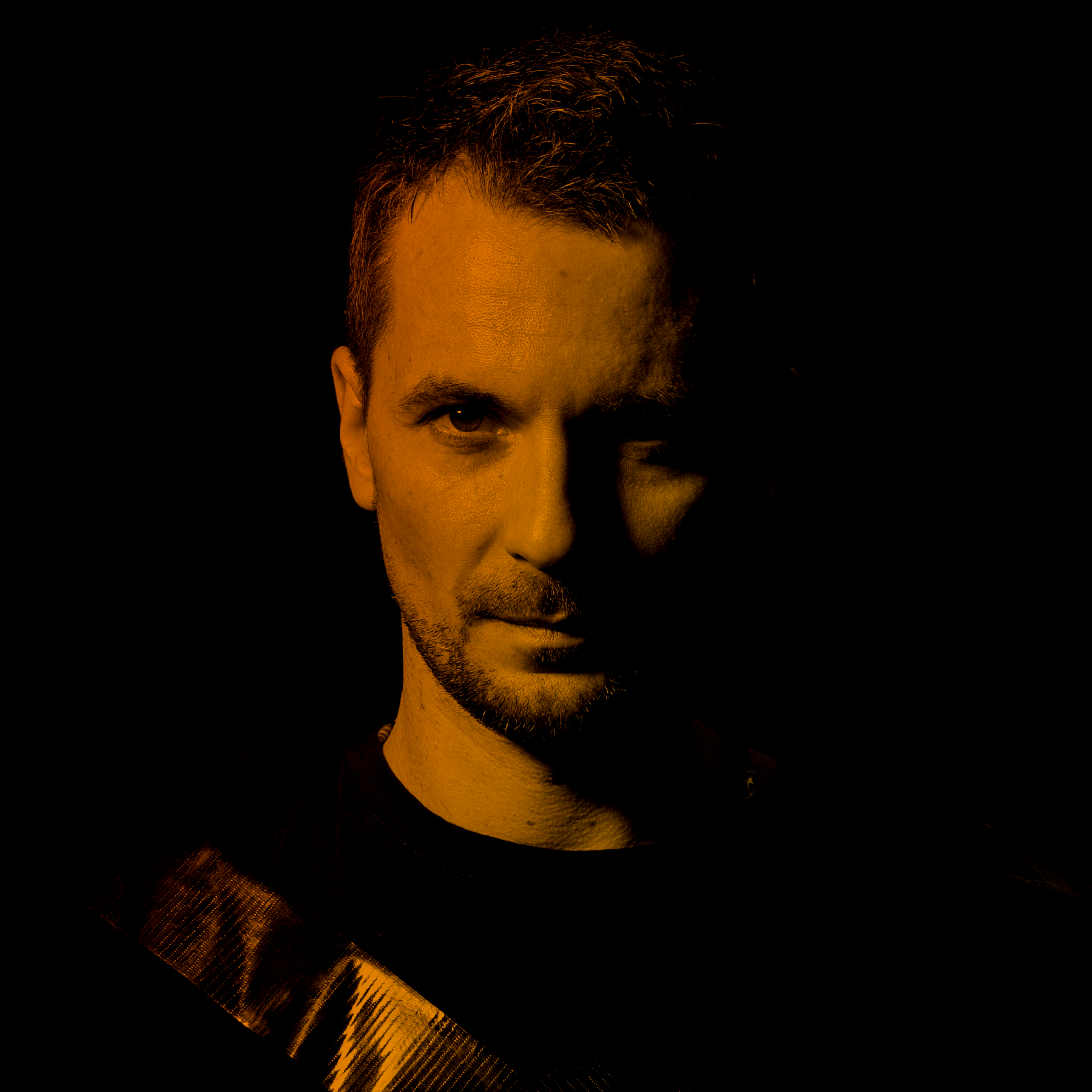Deeplomatik Yellow SD.png