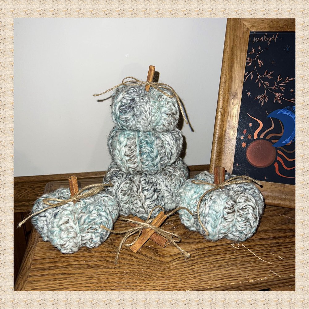 Cinnamon Stick Crochet Pumpkins — Raspberry Toodle