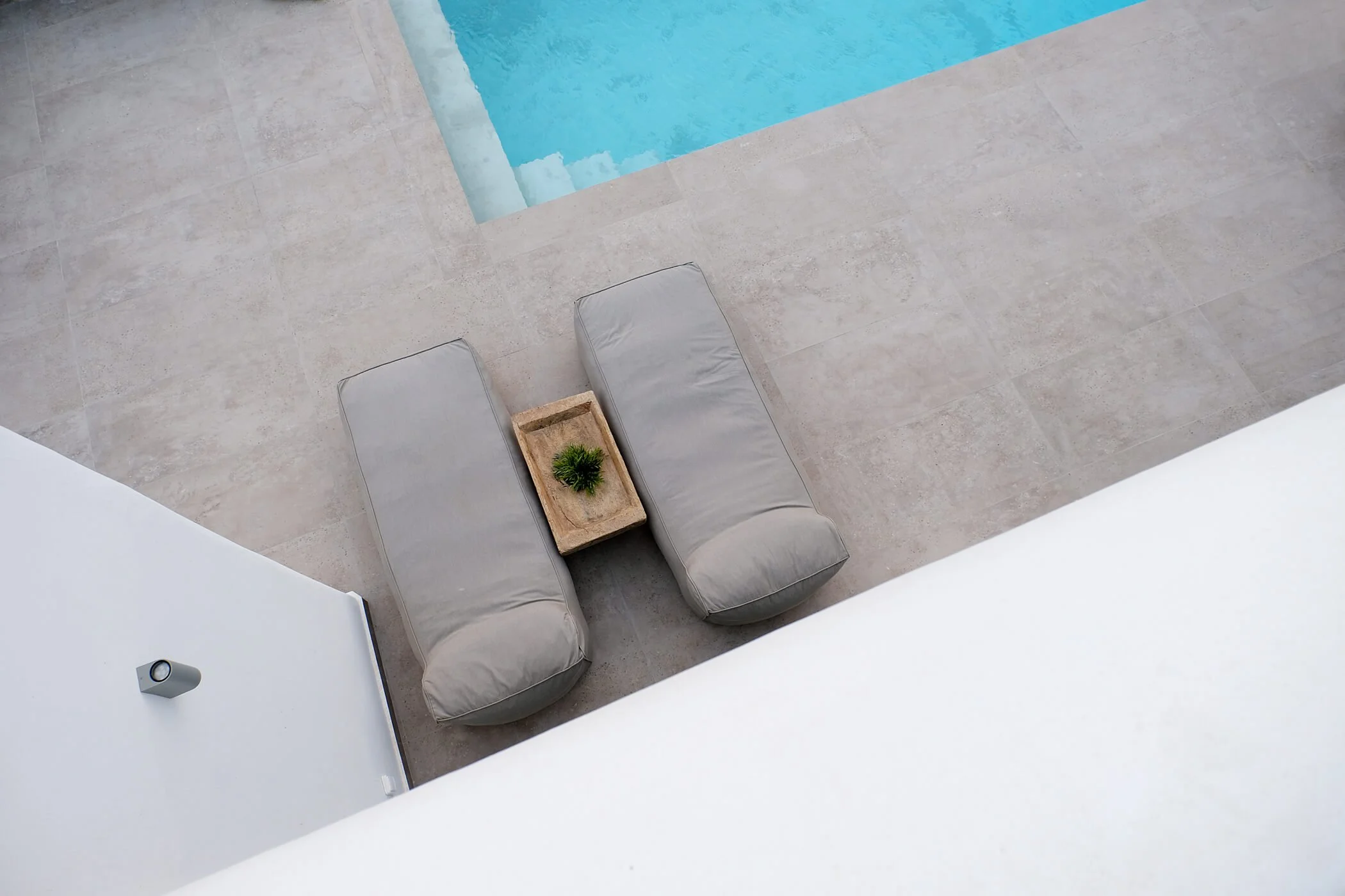 AMBER Noble Facts.JPG