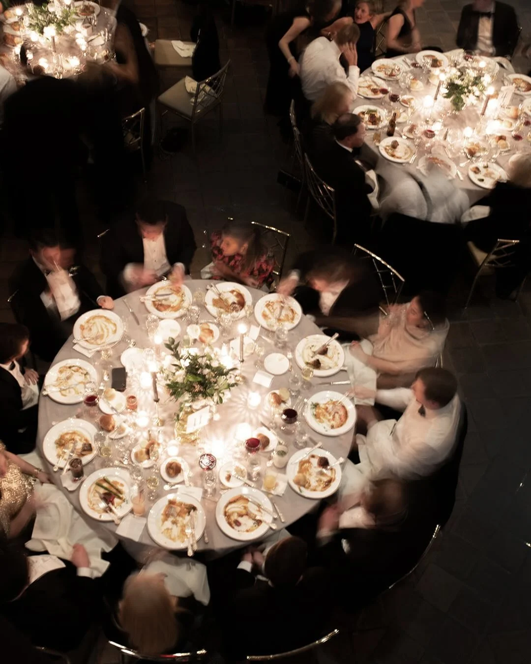 Late autumn weddings that feel like the coziest of dinner parties - a very happy anniversary to M + P

#nycwedding #nycweddingphotographer #2026weddings #filmweddingphotographer