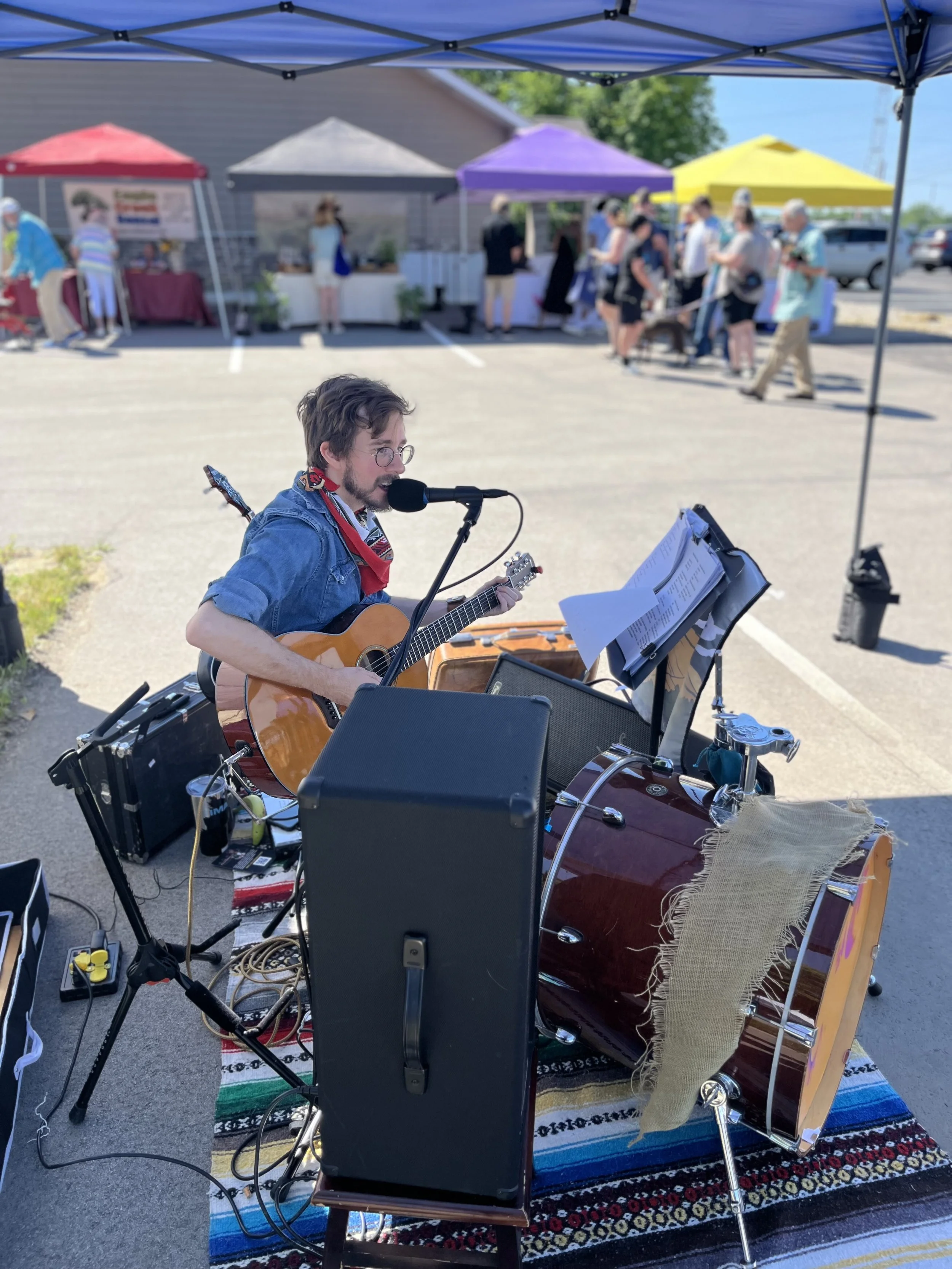 Live Music at the Pike Farmers Market